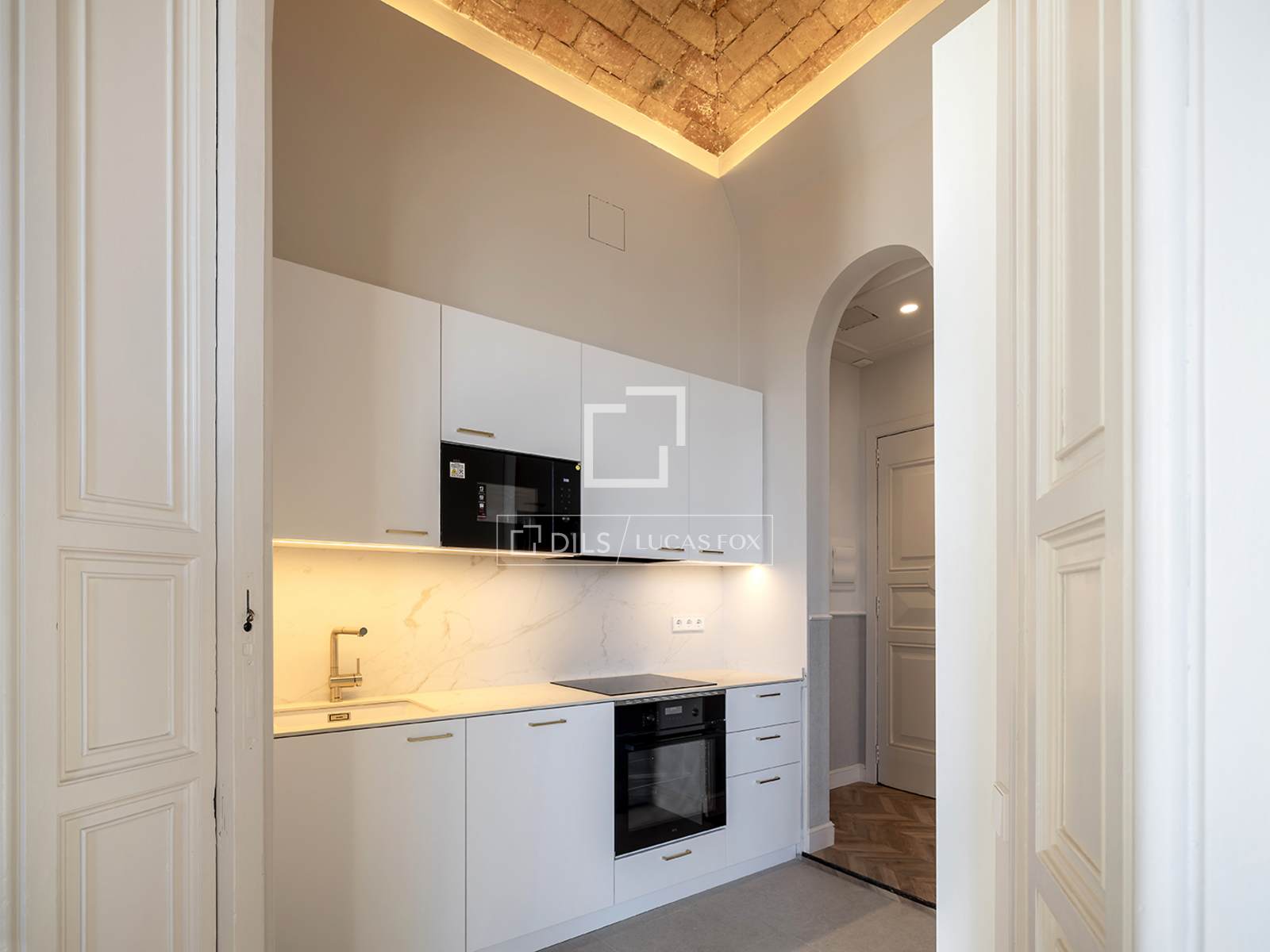 Apartamento en Barcelona, España 2 dormitorios, 91 m2 No. 160843