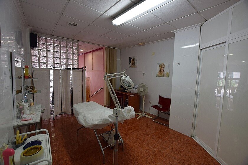 Liikekiinteistö Torrevieja, Alicante, Espanja 1 makuuhuone, 90 m2 No. 103539