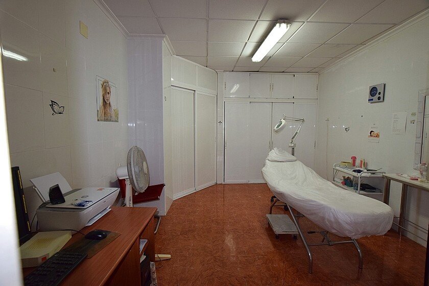 Liikekiinteistö Torrevieja, Alicante, Espanja 1 makuuhuone, 90 m2 No. 103539
