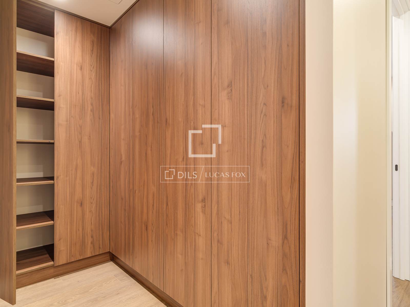 Wohnung in Barcelona, Spanien 4 Schlafzimmer, 153 m2 Nr. 150729
