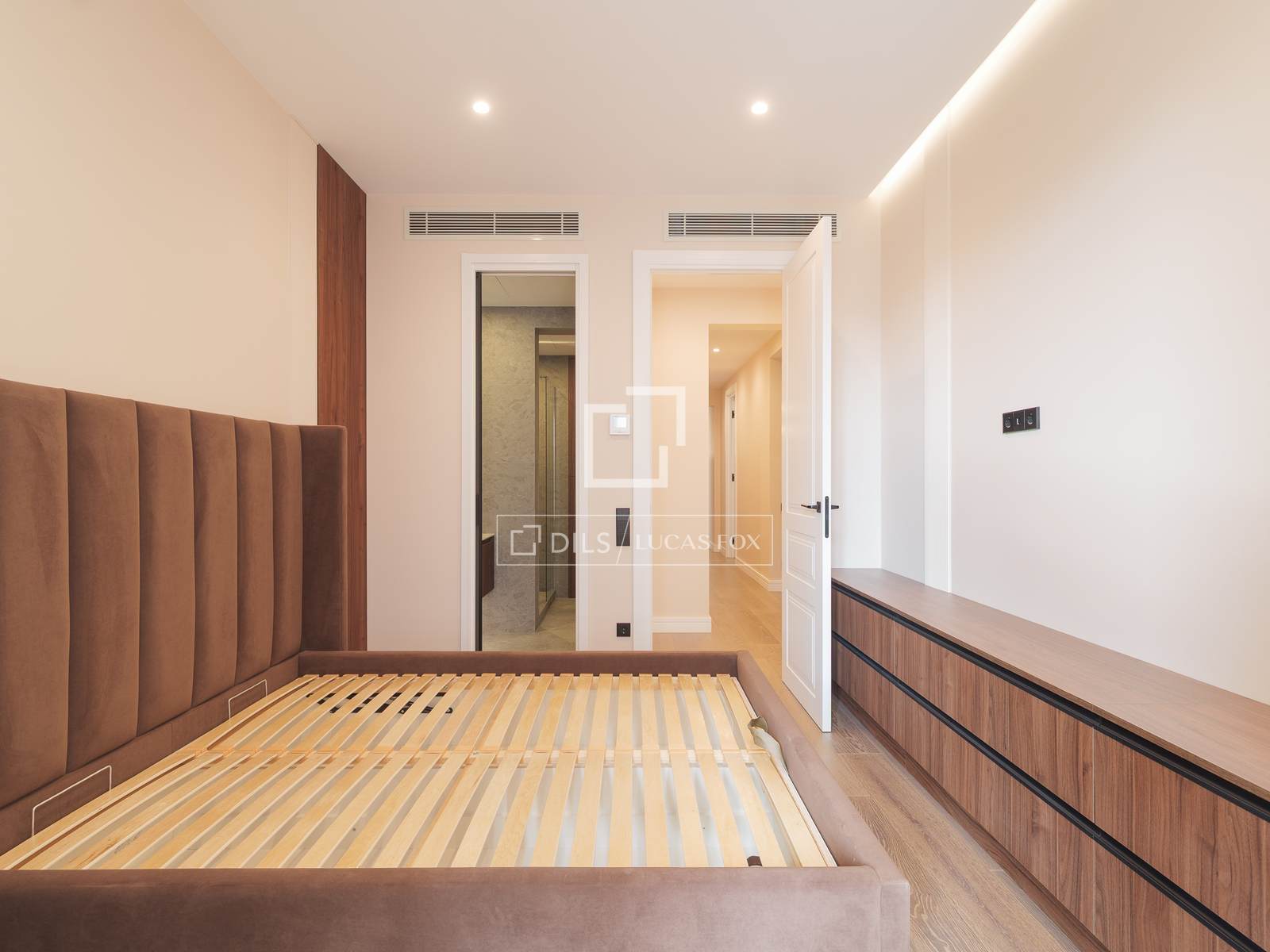 Wohnung in Barcelona, Spanien 4 Schlafzimmer, 153 m2 Nr. 150729