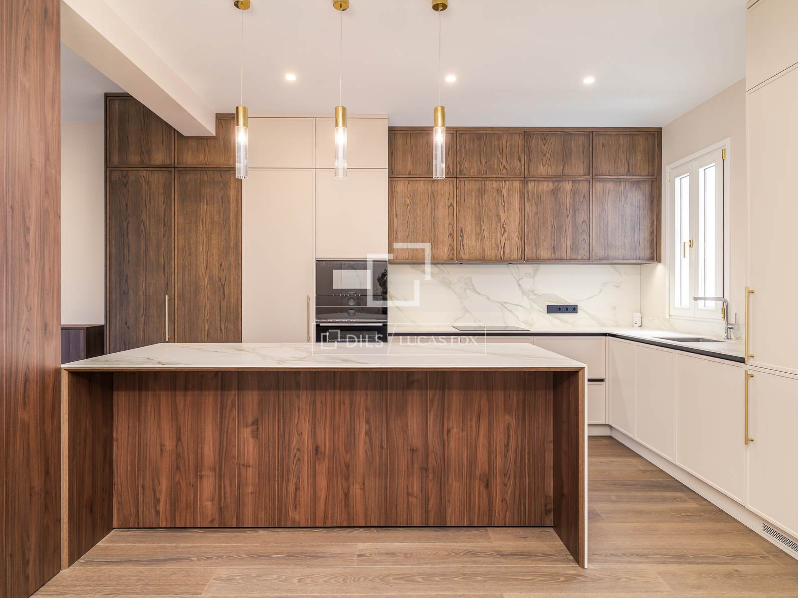 Wohnung in Barcelona, Spanien 4 Schlafzimmer, 153 m2 Nr. 150729