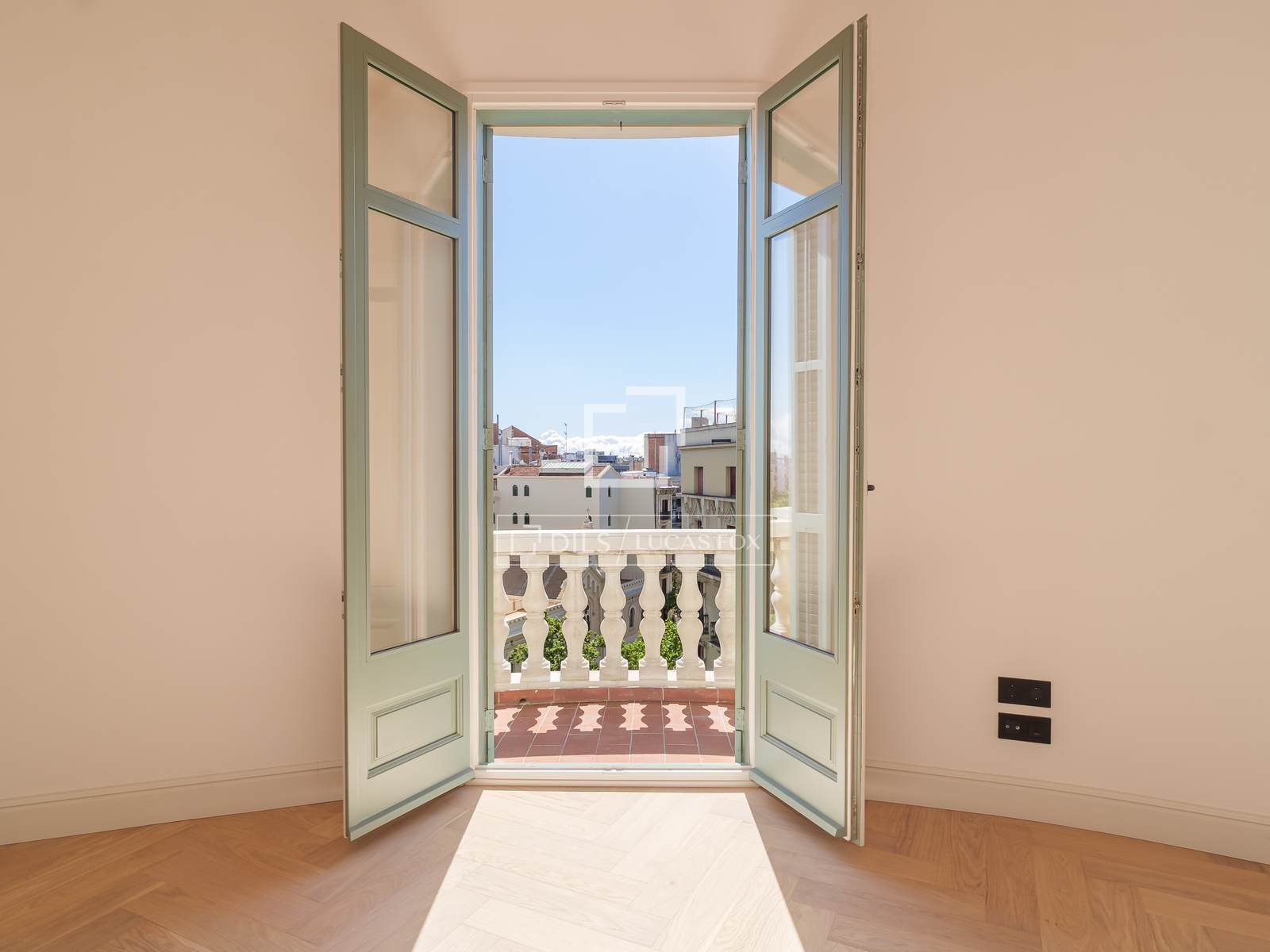 Apartment in Barcelona, Spain 3 bedrooms, 113 sq.m. No. 150731