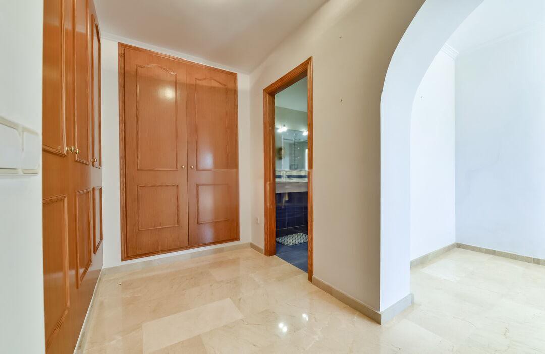Villa à Altea, Alicante, Espagne 3 chambres, 810 m2 No. 186947