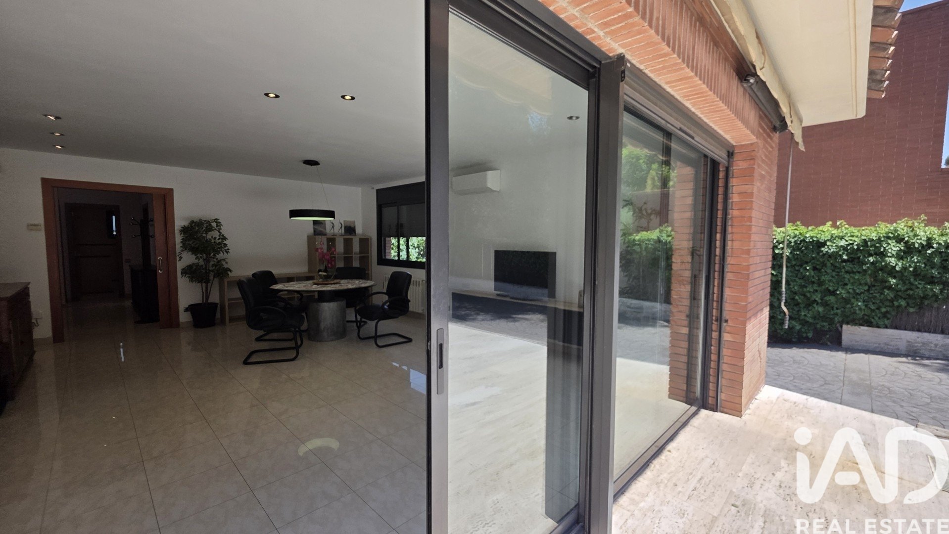 House à Sant Cugat Del Valles, Barcelona, Espagne 4 chambres, 348 m2 No. 172099