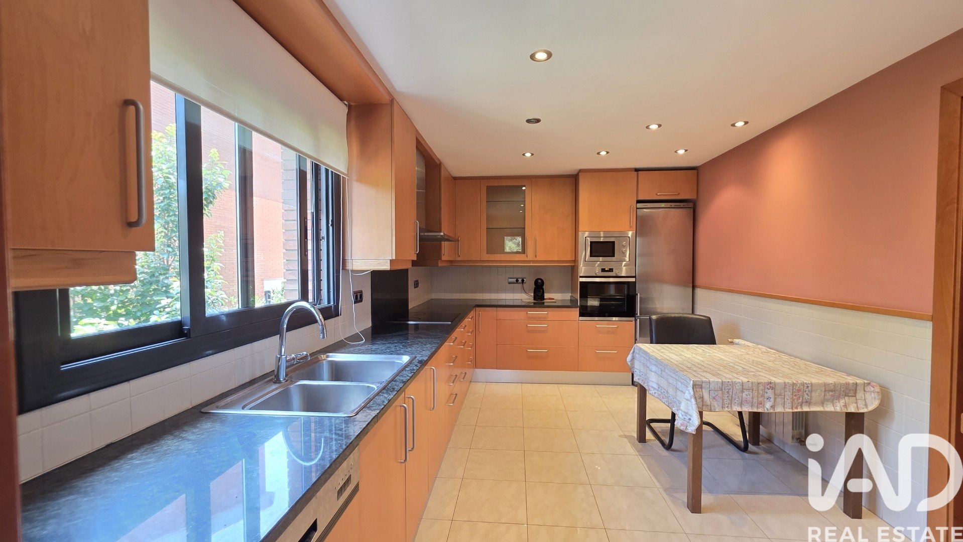 House à Sant Cugat Del Valles, Barcelona, Espagne 4 chambres, 348 m2 No. 172099