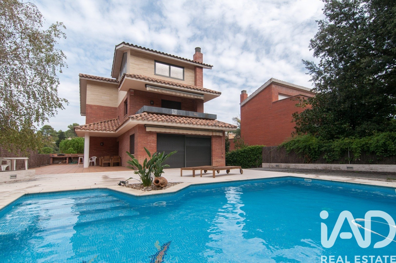 House à Sant Cugat Del Valles, Barcelona, Espagne 4 chambres, 348 m2 No. 172099