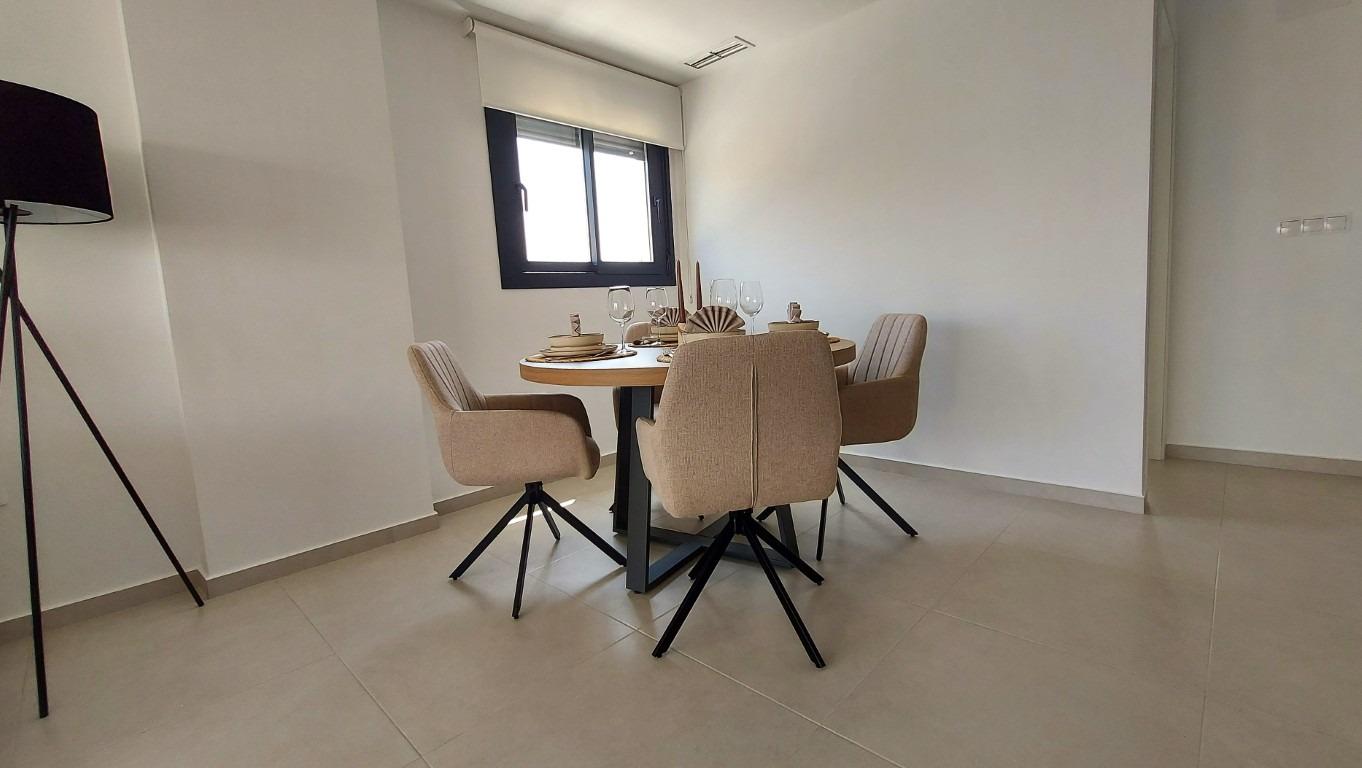 Appartamento a San Miguel de Salinas, Alicante, Spagna 3 camere da letto, 121 mq. N° 112526