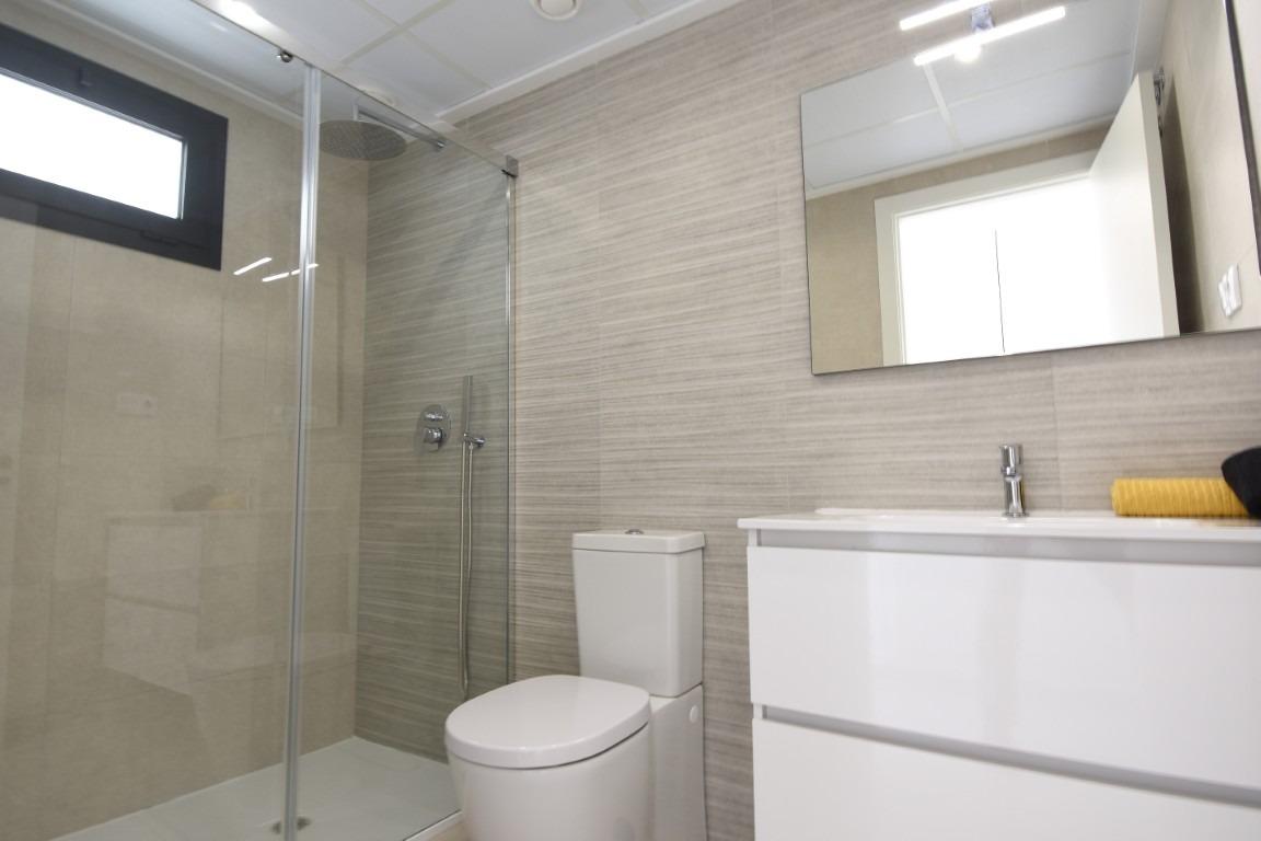 Appartamento a San Miguel de Salinas, Alicante, Spagna 3 camere da letto, 121 mq. N° 112526