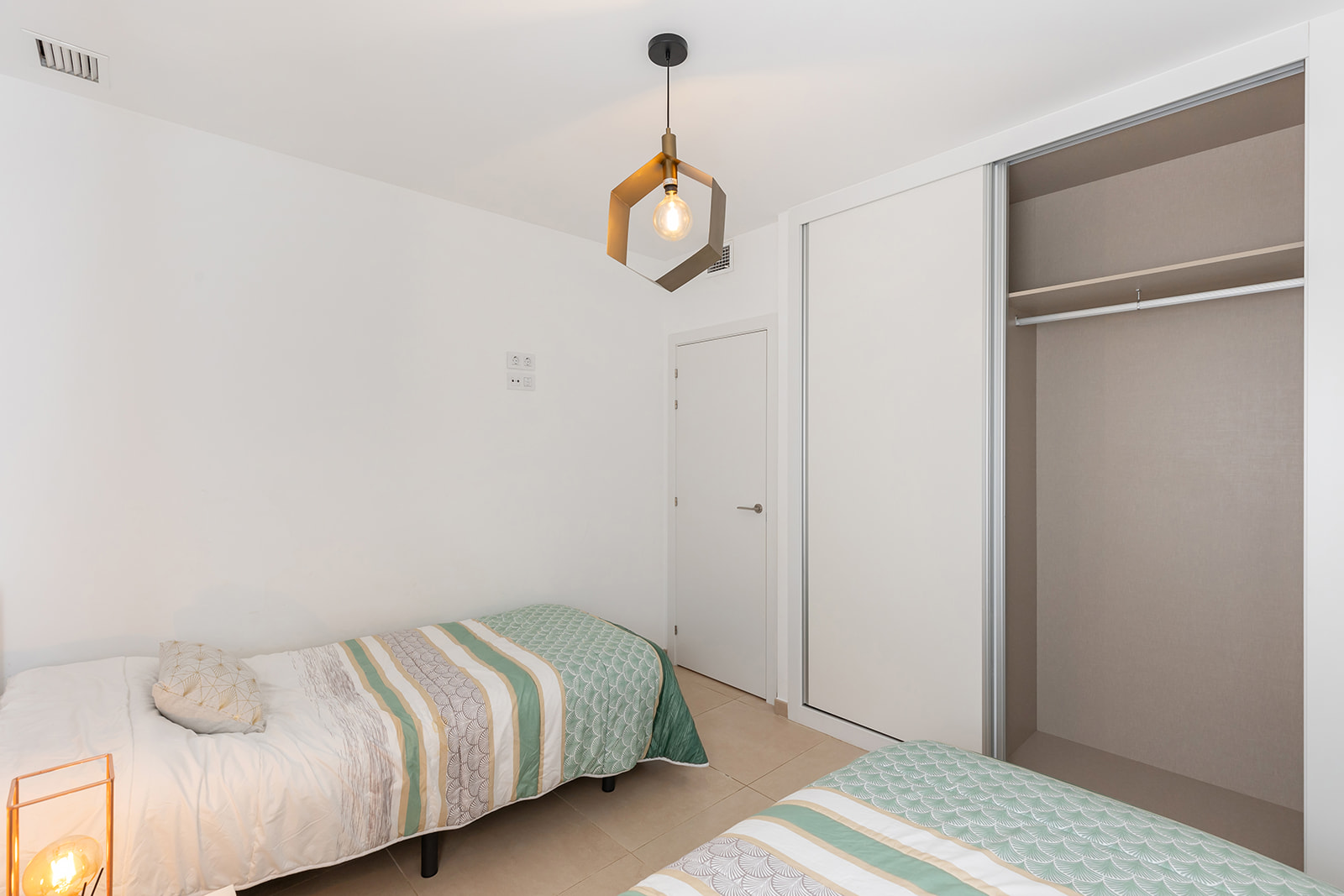 Apartment in Villamartin, Alicante, Spain 3 bedrooms, 106 sq.m. No. 136973