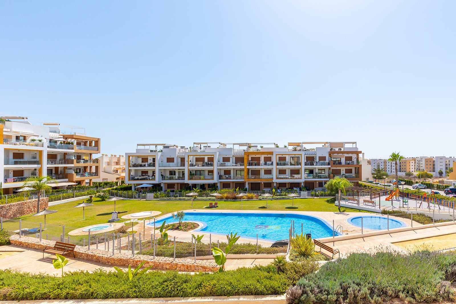 Apartment in Villamartin, Alicante, Spain 3 bedrooms, 106 sq.m. No. 136973