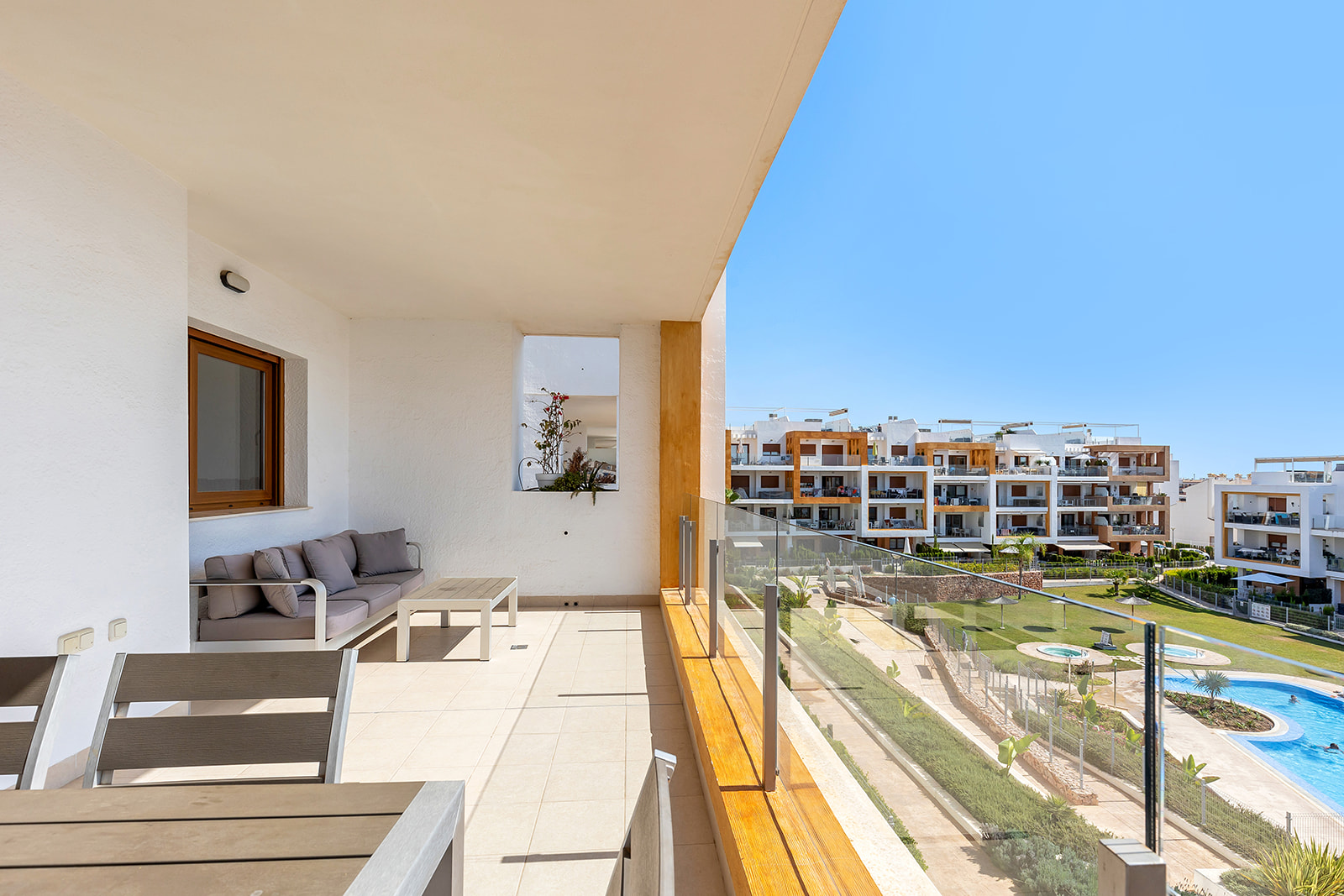 Apartment in Villamartin, Alicante, Spain 3 bedrooms, 106 sq.m. No. 136973