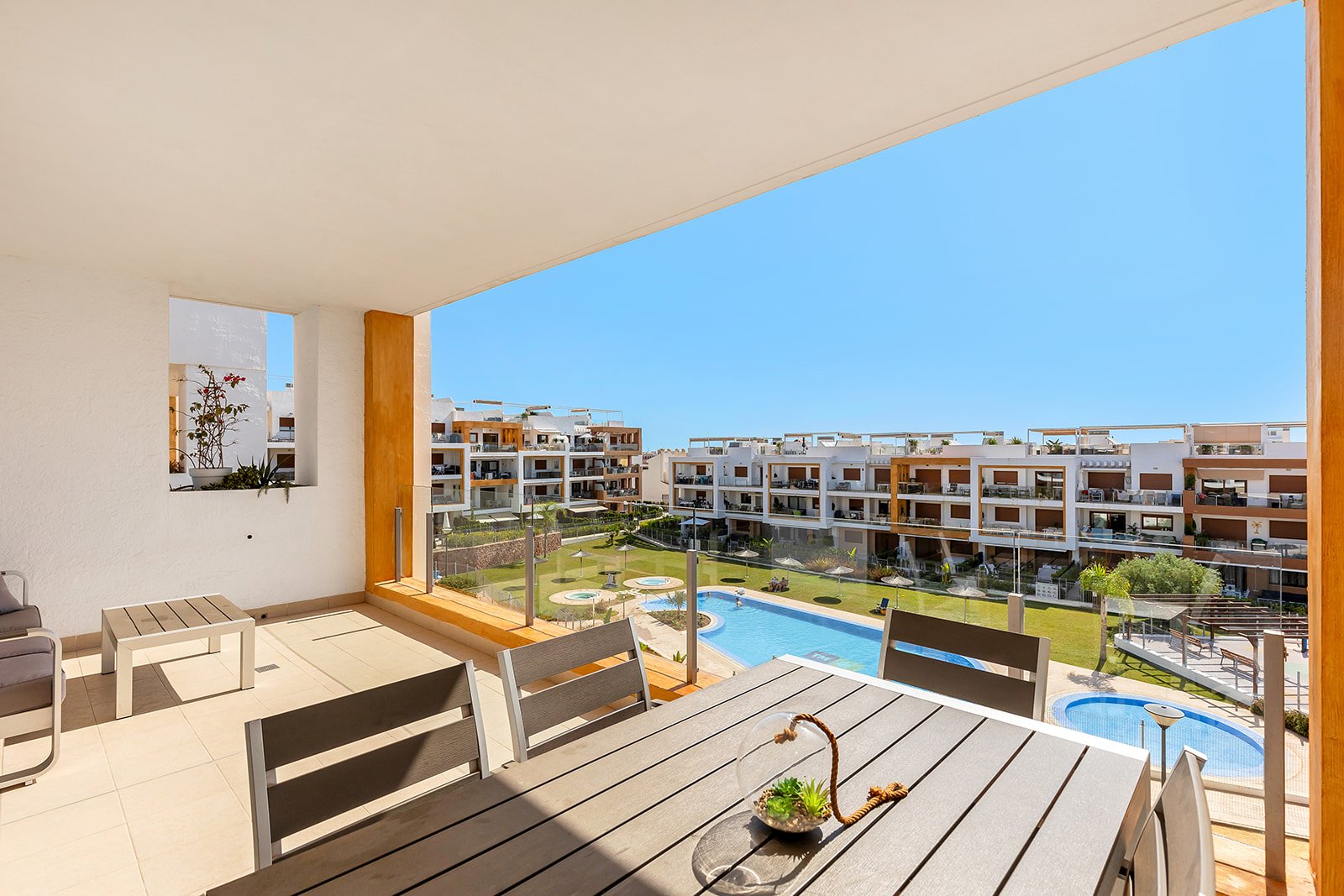 Apartment in Villamartin, Alicante, Spain 3 bedrooms, 106 sq.m. No. 136973