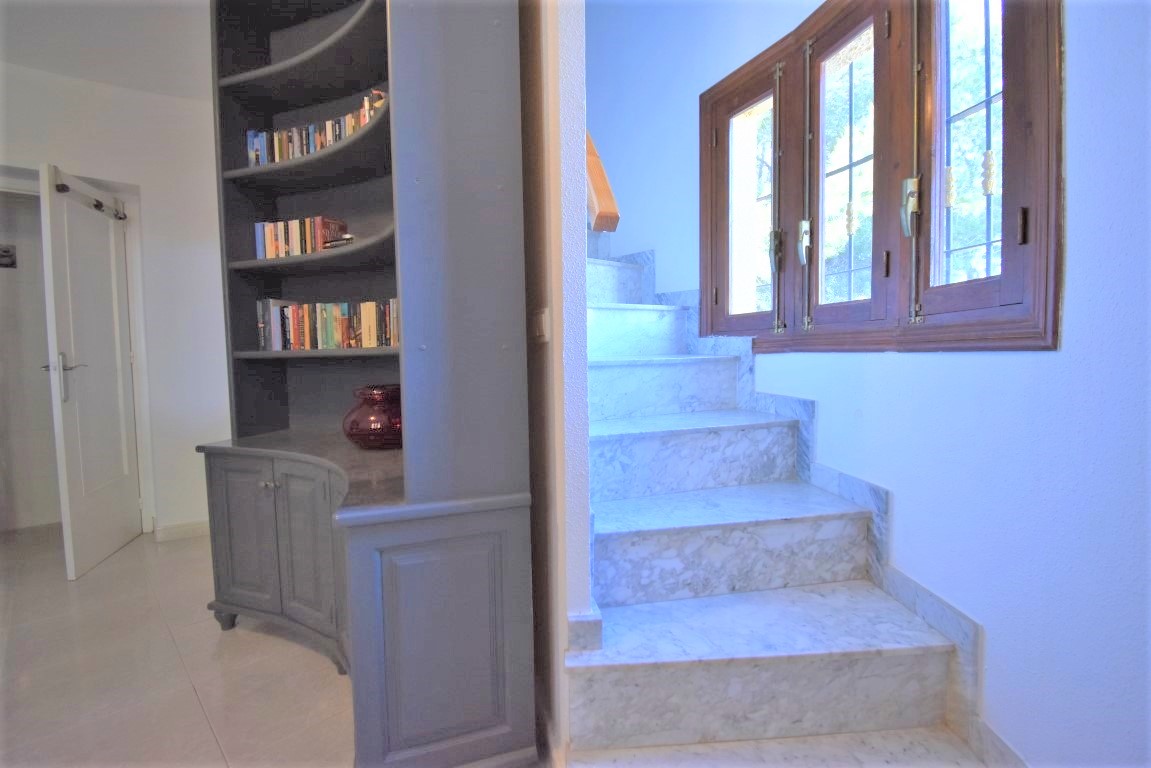 Villa in Villamartin, Alicante, Spanien 6 Schlafzimmer, 180 m2 Nr. 136976