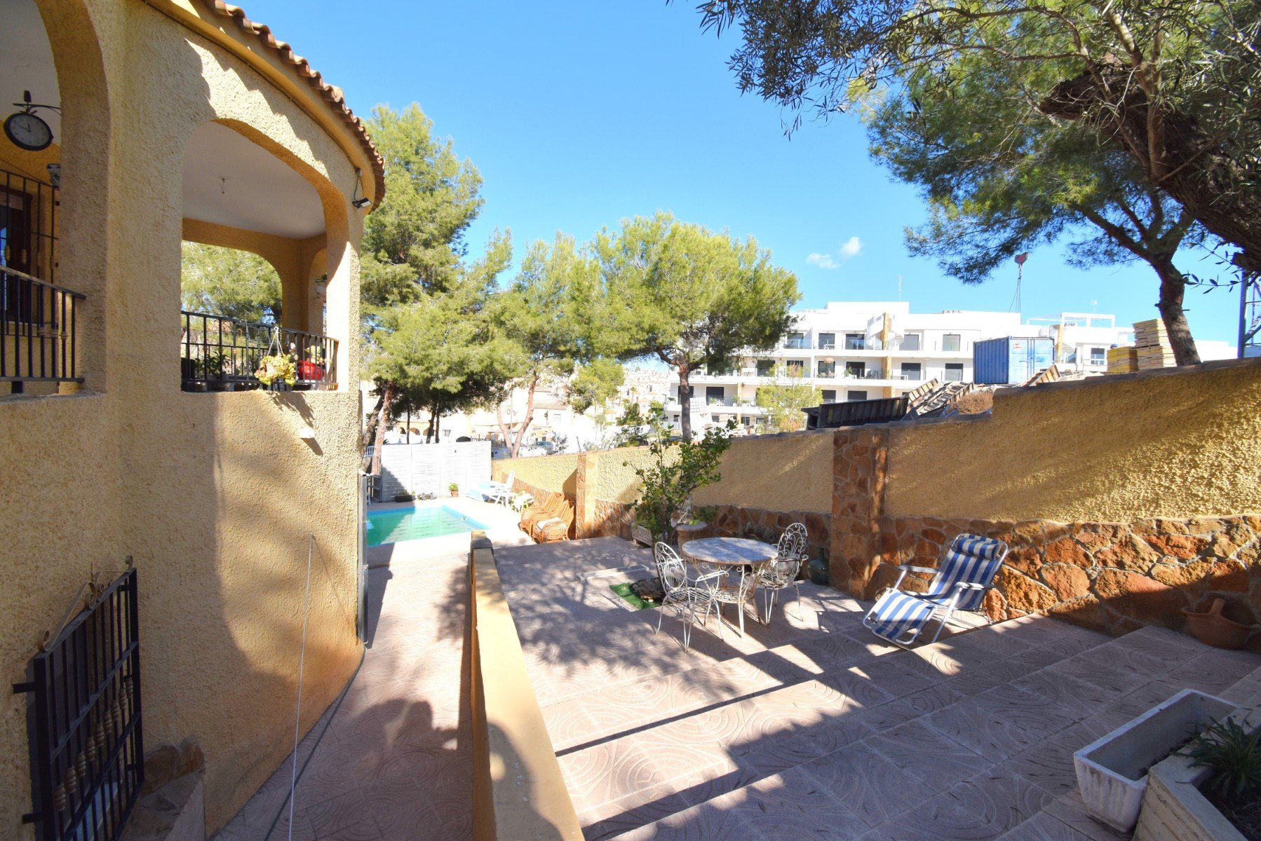 Villa in Villamartin, Alicante, Spanien 6 Schlafzimmer, 180 m2 Nr. 136976