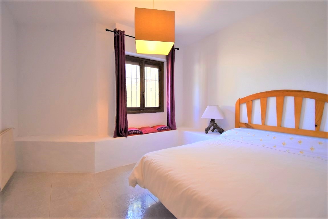 Villa in Villamartin, Alicante, Spanien 6 Schlafzimmer, 180 m2 Nr. 136976