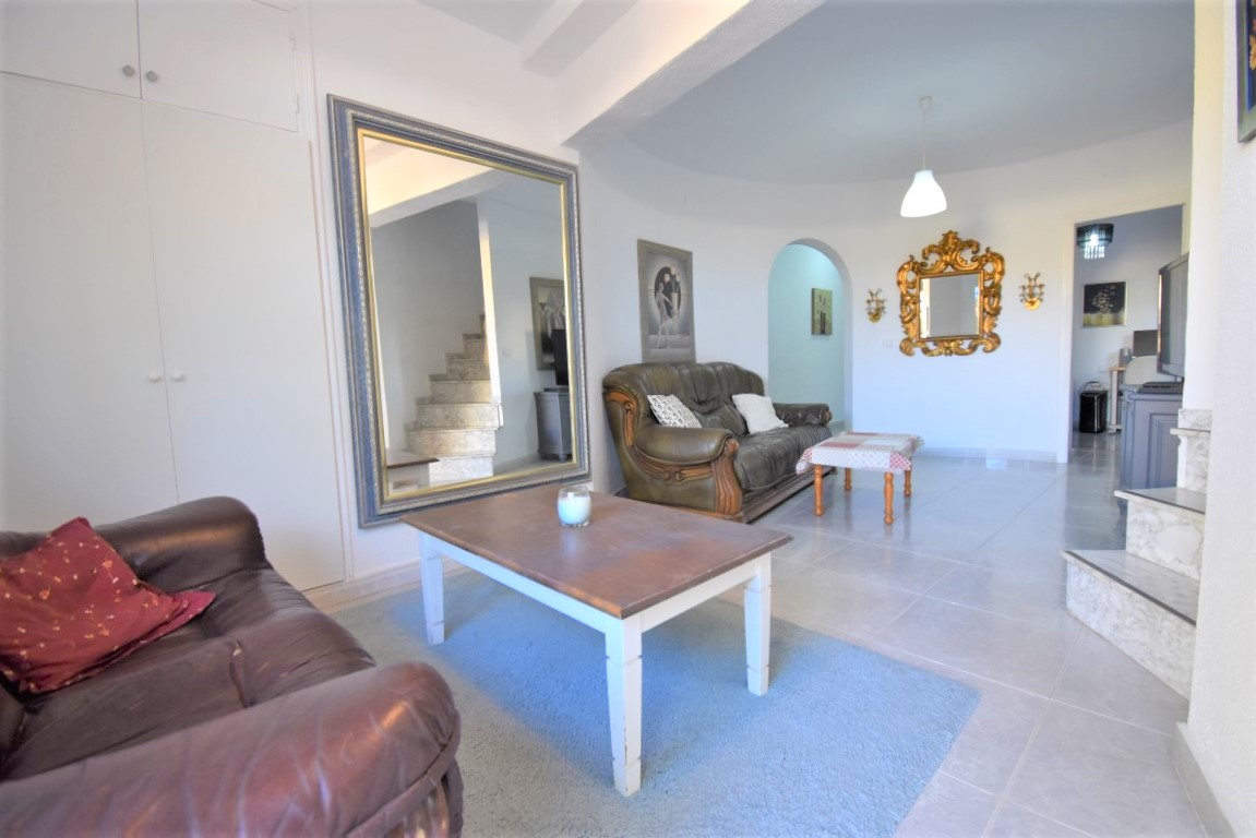 Villa in Villamartin, Alicante, Spanien 6 Schlafzimmer, 180 m2 Nr. 136976