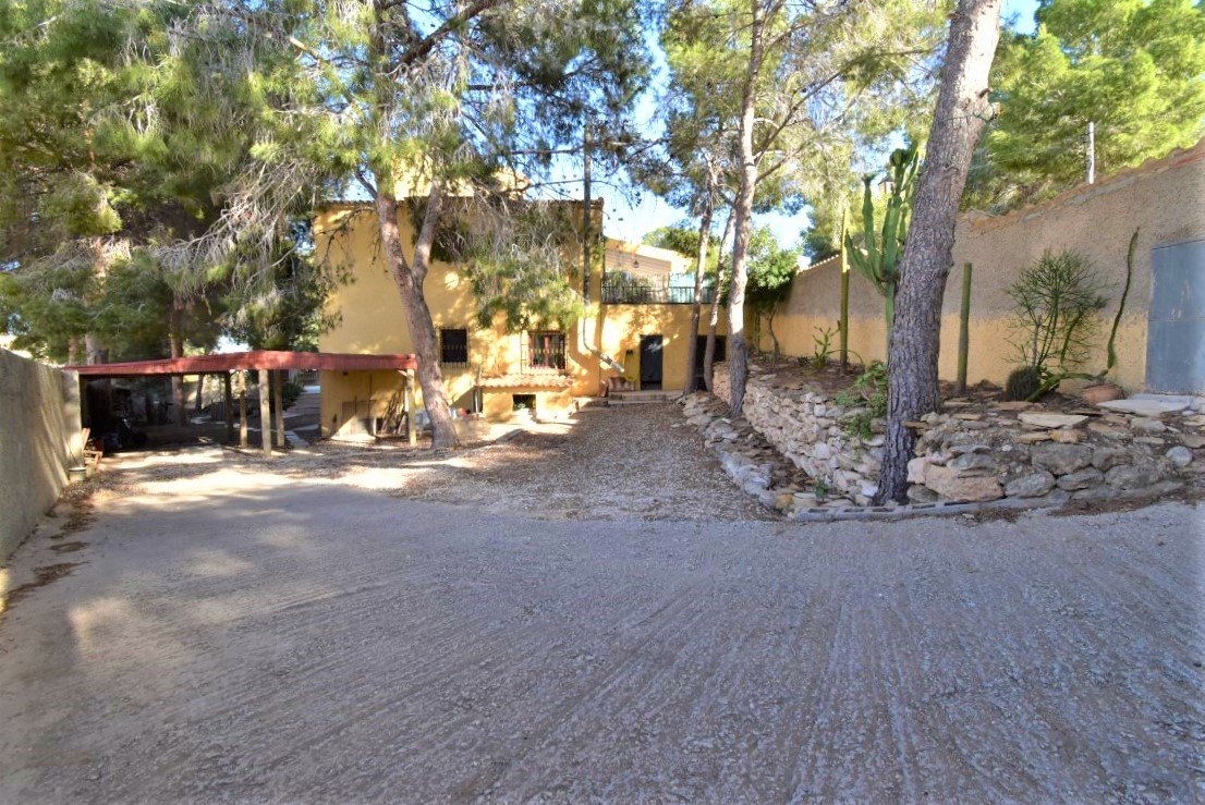 Villa in Villamartin, Alicante, Spanien 6 Schlafzimmer, 180 m2 Nr. 136976