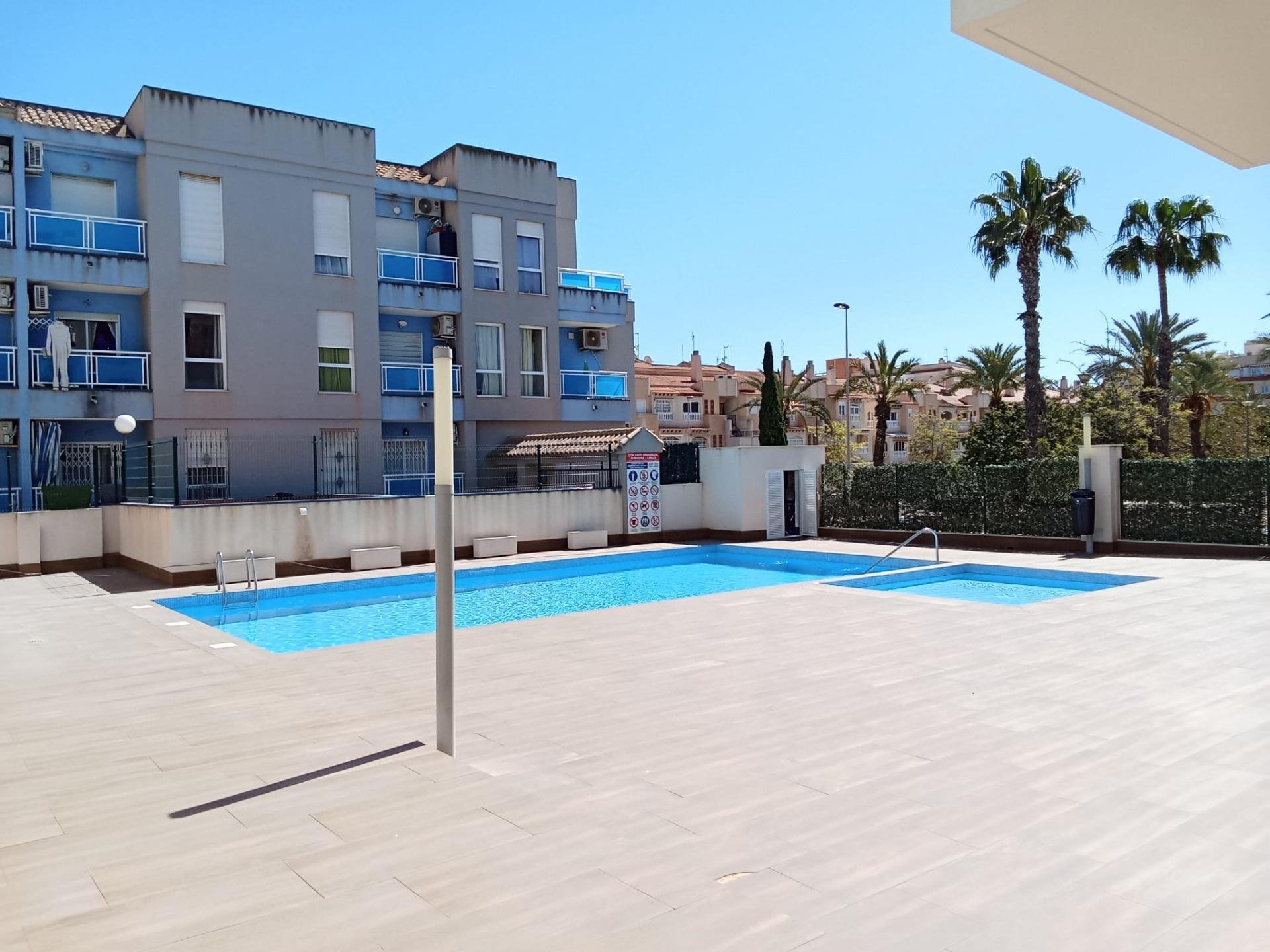 Appartamento a Torrevieja, Alicante, Spagna 1 camera da letto, 53 mq. N° 189067
