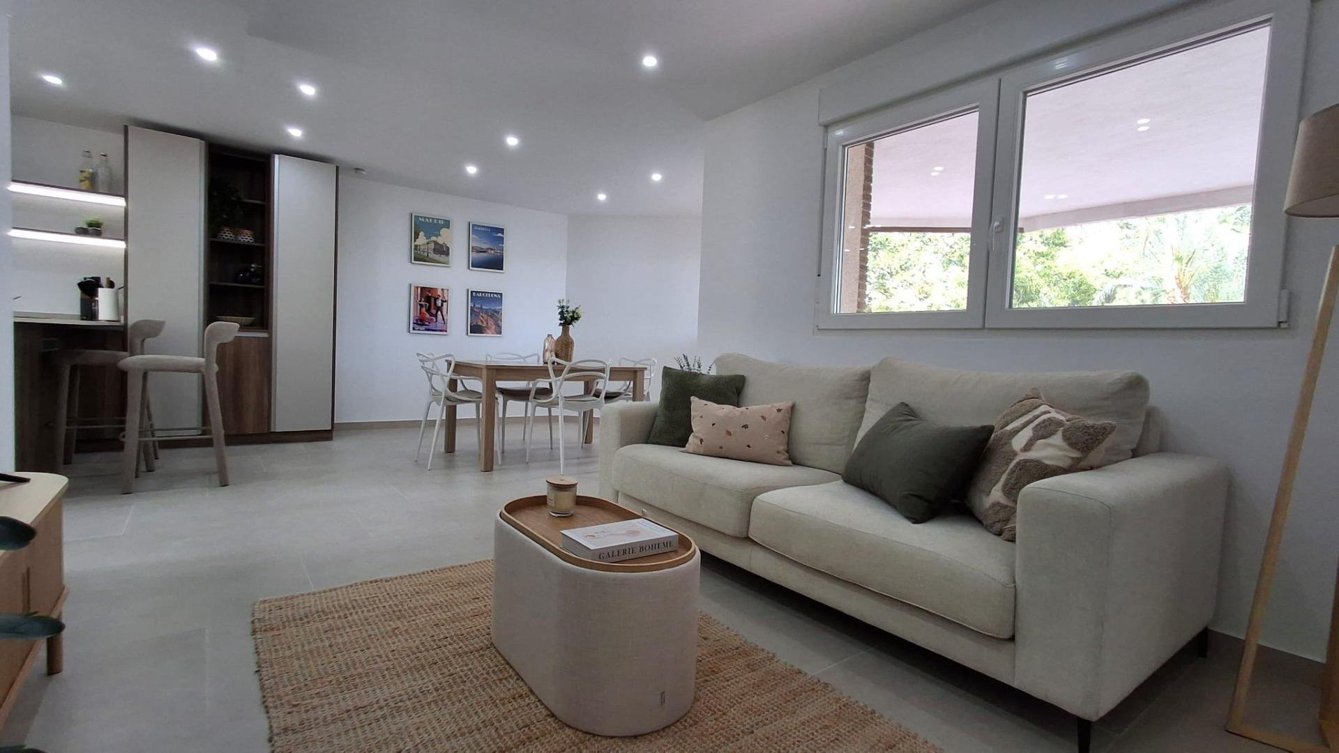 Apartamento en Torrevieja, Alicante, España 2 dormitorios, 105 m2 No. 189068