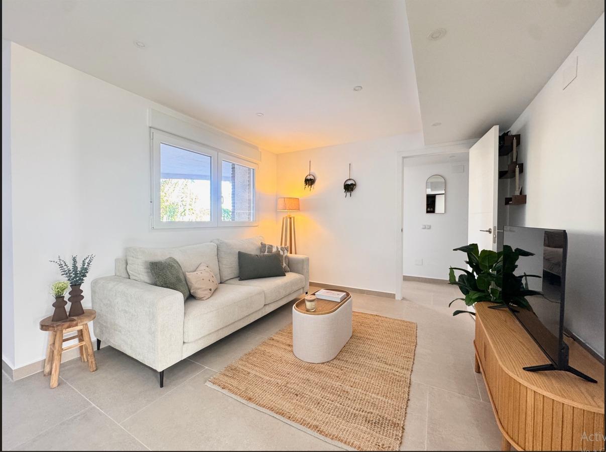 Apartamento en Torrevieja, Alicante, España 2 dormitorios, 89 m2 No. 189069