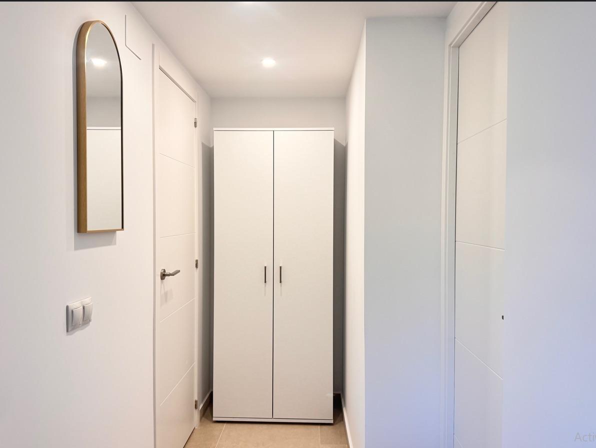 Apartamento en Torrevieja, Alicante, España 2 dormitorios, 89 m2 No. 189069