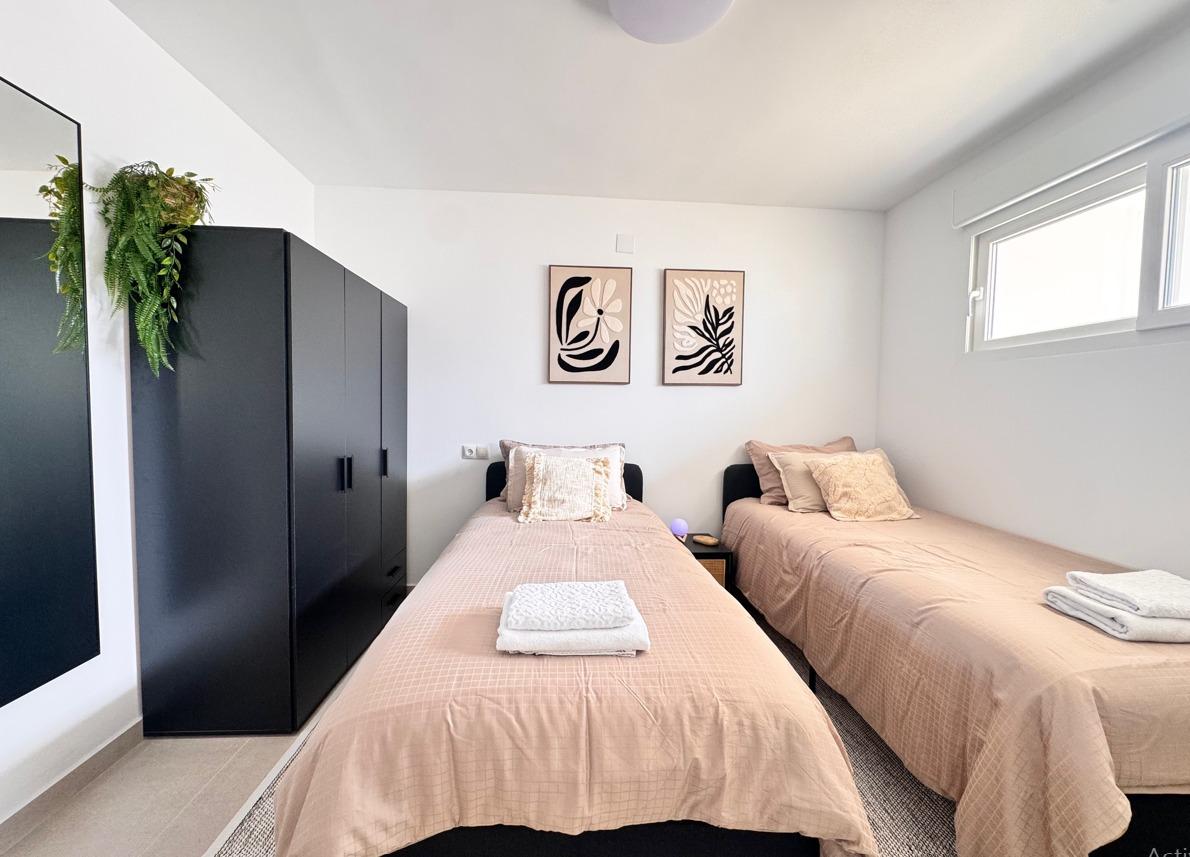 Apartamento en Torrevieja, Alicante, España 2 dormitorios, 89 m2 No. 189069