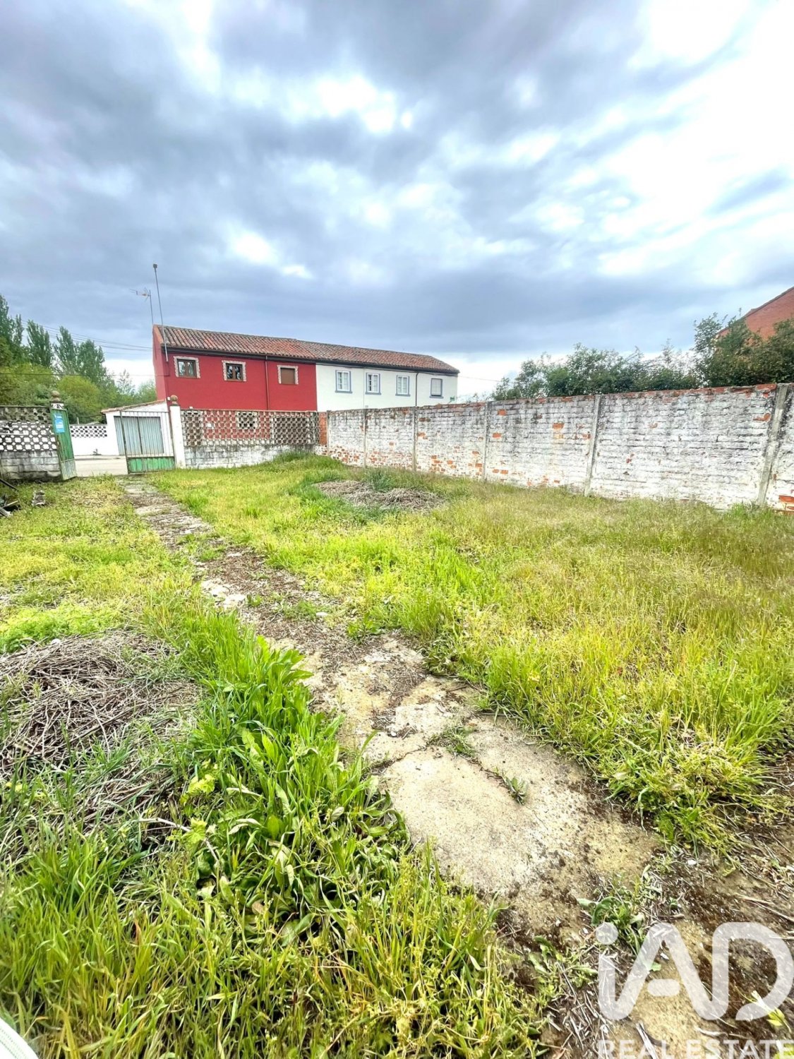 Zemes gabals Santovenia de la Valdoncina, Leon, Spānijā 264 m2 Nr. 185073