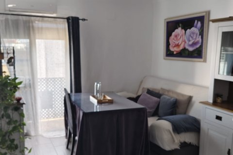Apartamento en Écija, Sevilla, España 2 dormitorios, 52 m2 No. 185072