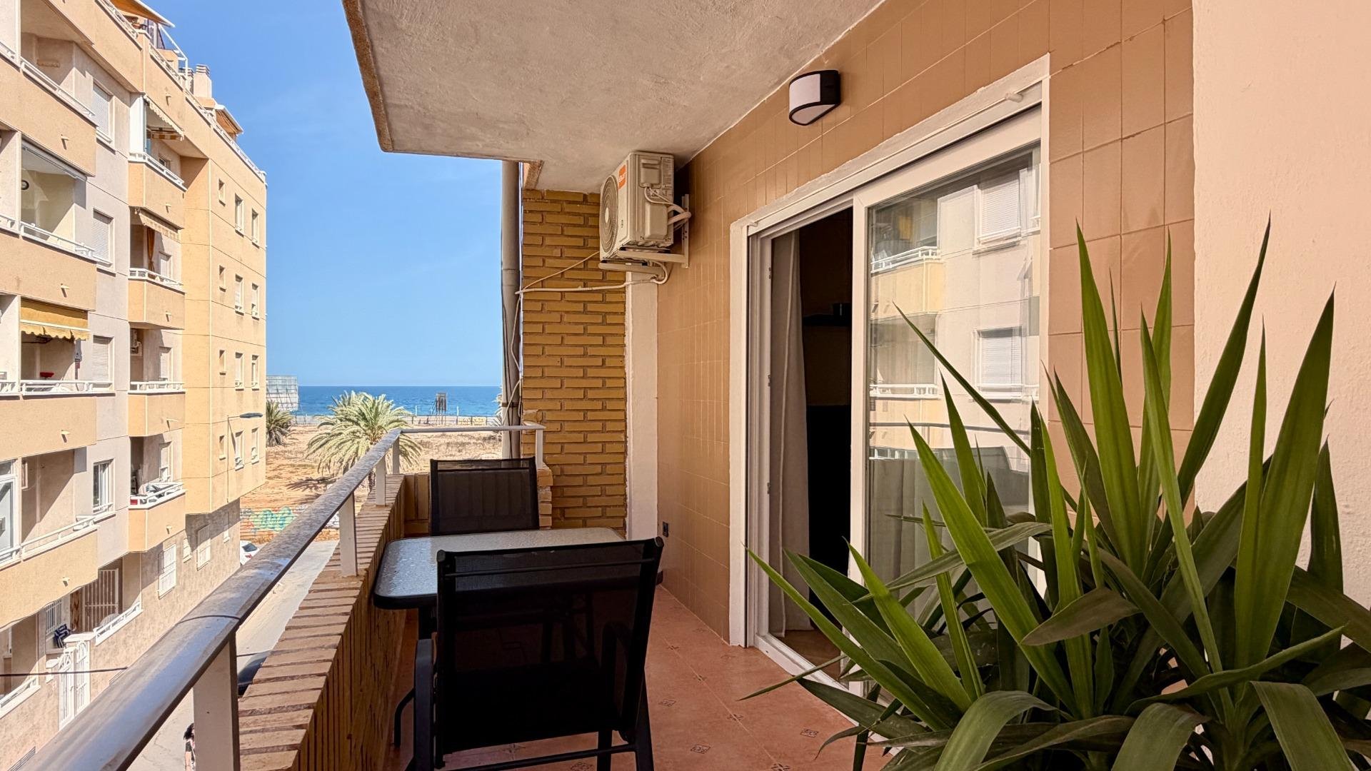 Huoneisto Torrevieja, Alicante, Espanja 3 makuuhuonetta, 100 m2 No. 195894