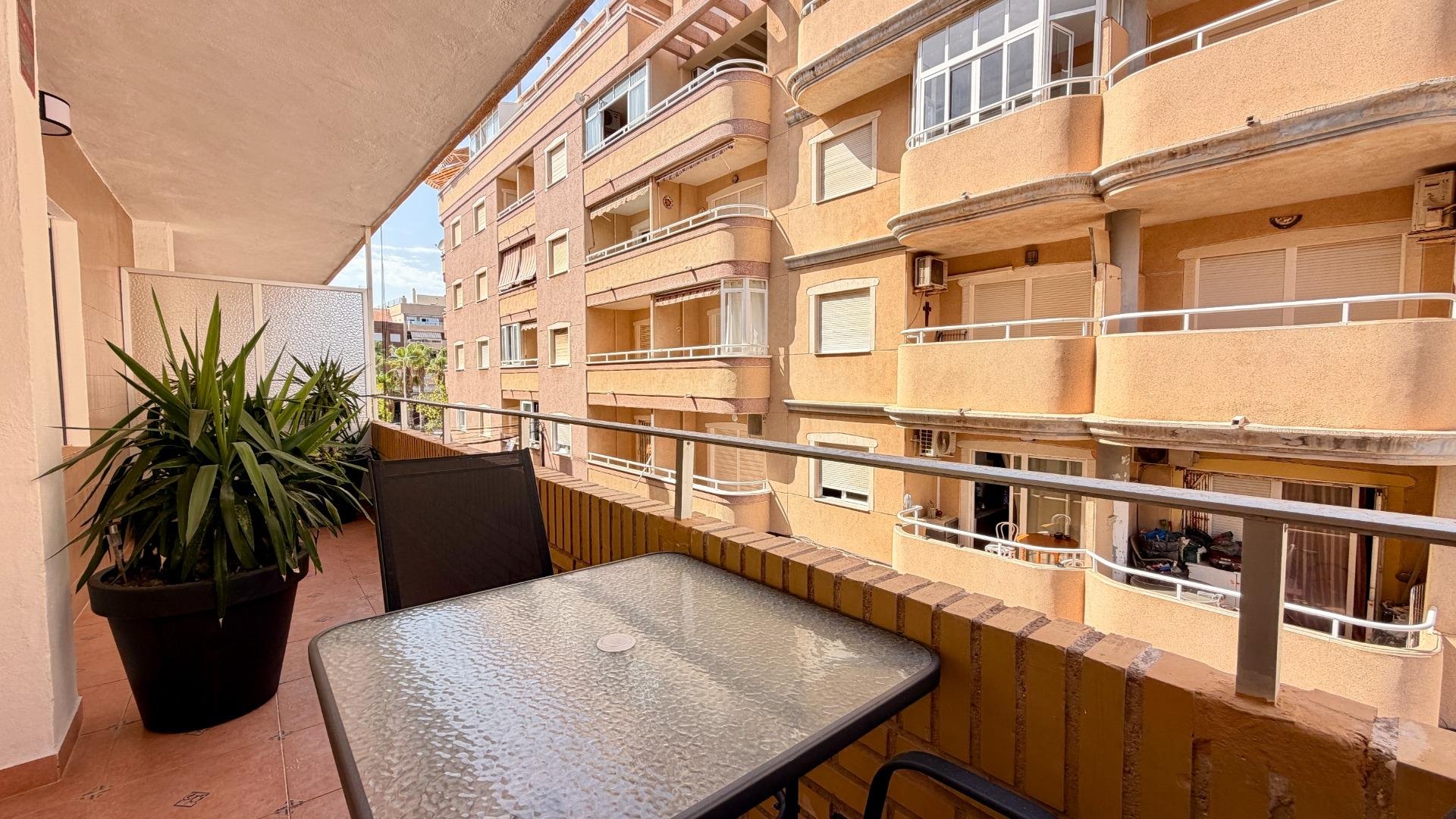 Huoneisto Torrevieja, Alicante, Espanja 3 makuuhuonetta, 100 m2 No. 195894