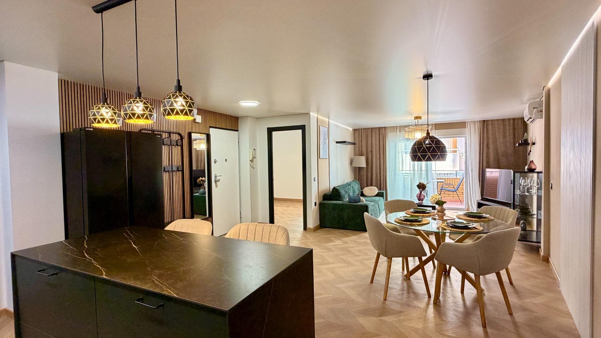 Huoneisto Torrevieja, Alicante, Espanja 3 makuuhuonetta, 100 m2 No. 195894