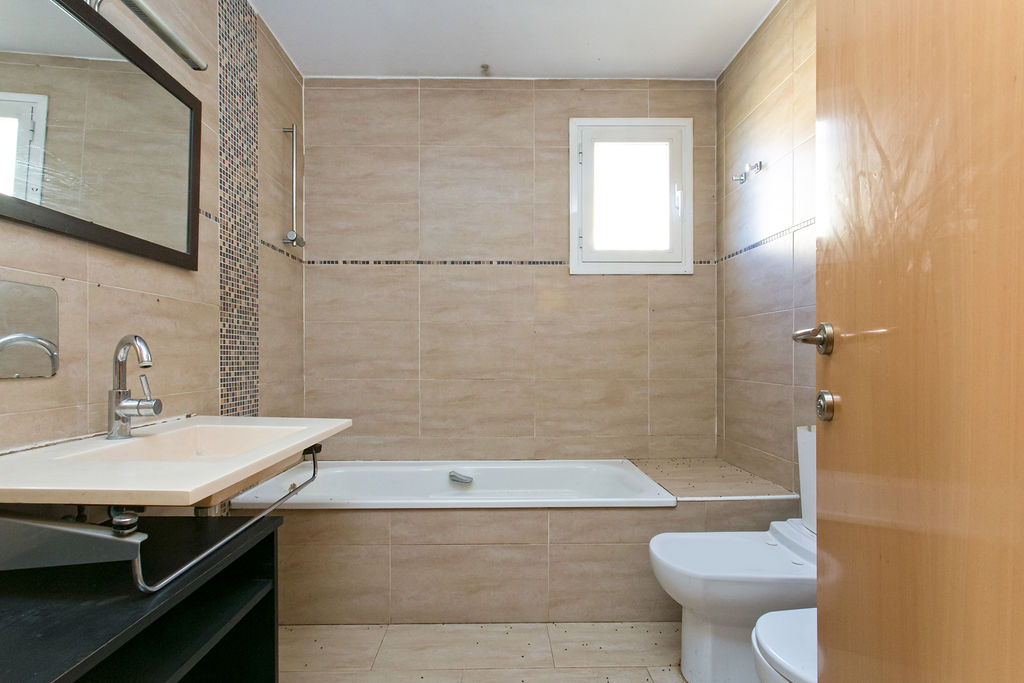 House à Mediona, Barcelona, Espagne 4 chambres, 159 m2 No. 167169