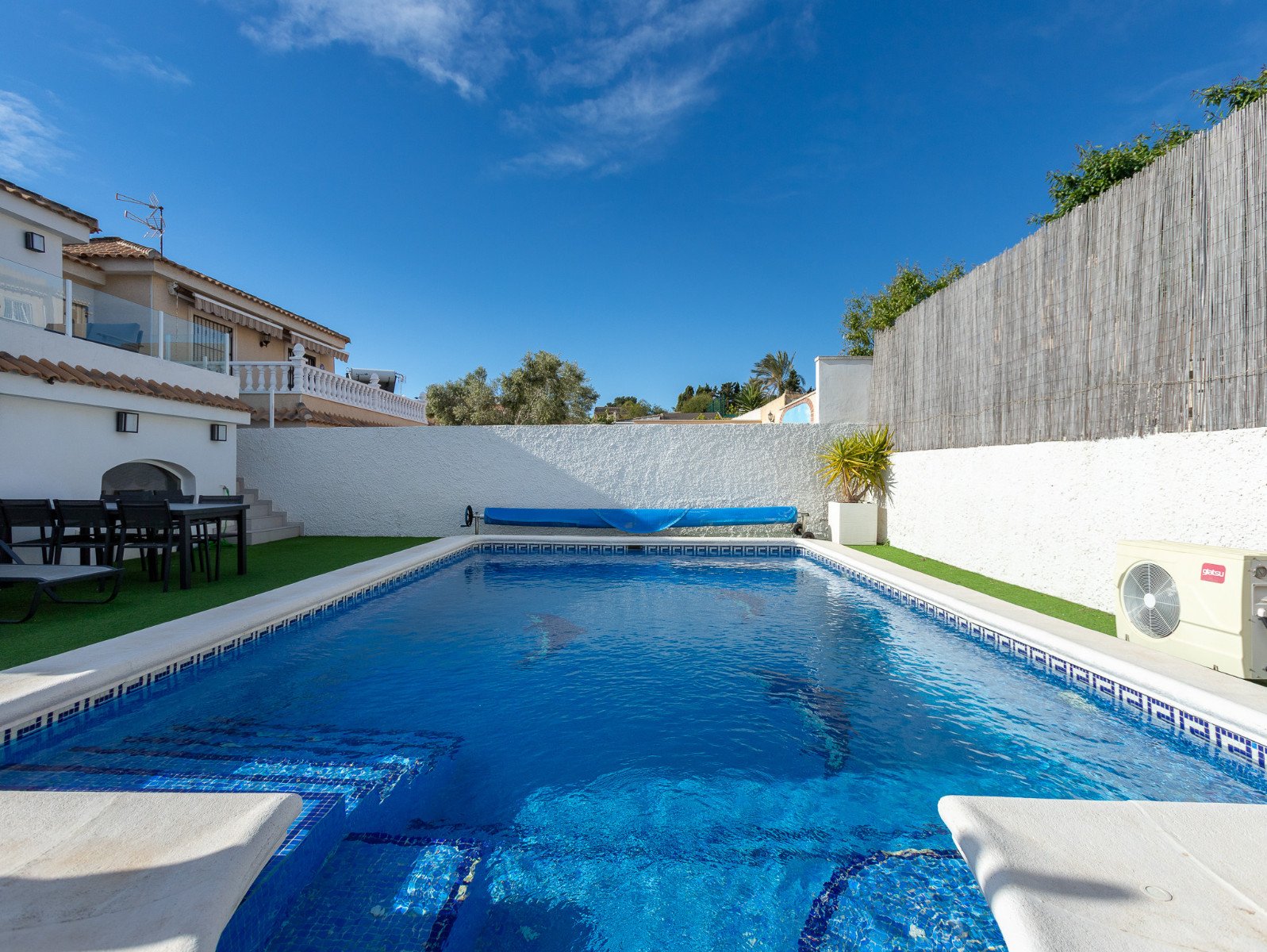 Villa à Los Balcones, Alicante, Espagne 4 chambres, 245 m2 No. 189144