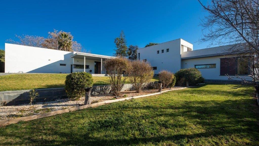Villa i Sanlucar la Mayor, Seville, Spanien 5 sovrum, 450 kvm. Nr. 63681