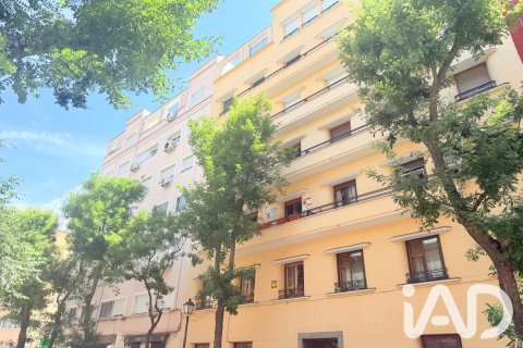 Apartment in Madrid, Spain 3 bedrooms, 87 sq.m. No. 187603