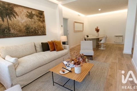 Apartment in Madrid, Spain 3 bedrooms, 169 sq.m. No. 187607