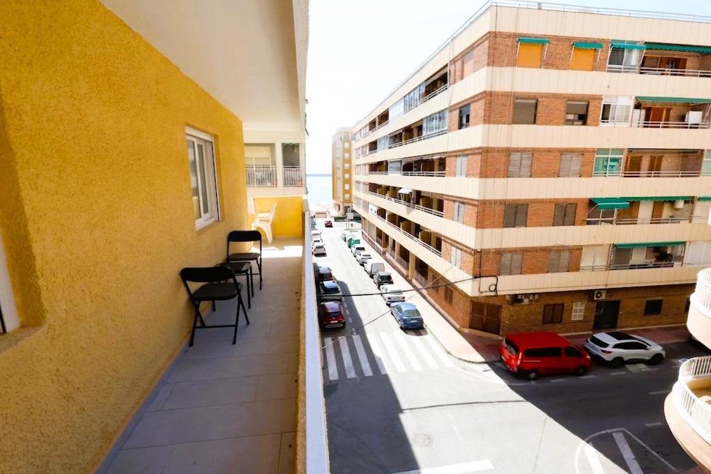 Lägenhet i Torrevieja, Alicante, Spanien 3 sovrum, 108 kvm. Nr. 167282