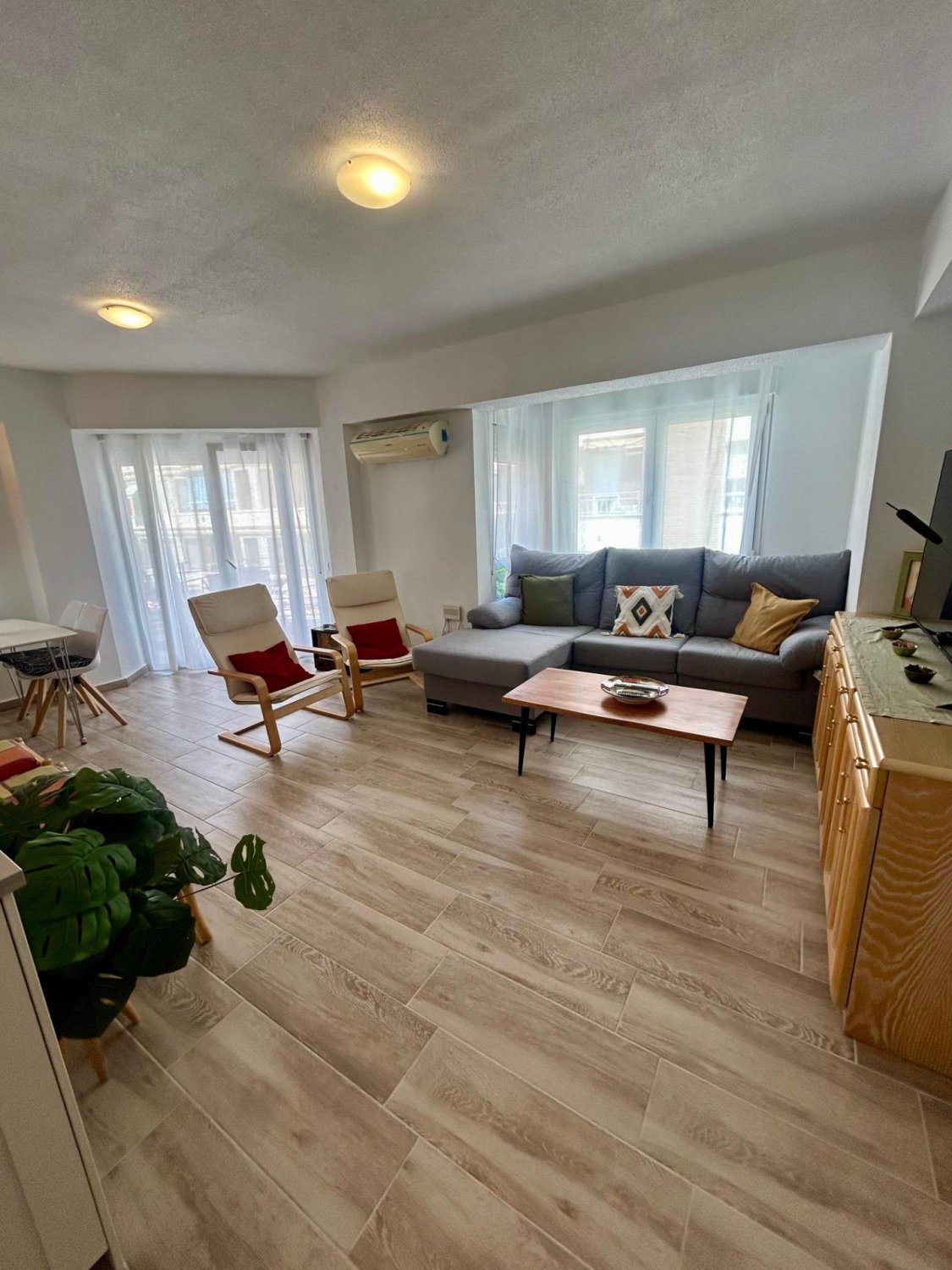 Apartment à Torrevieja, Alicante, Espagne 3 chambres, 100 m2 No. 167283