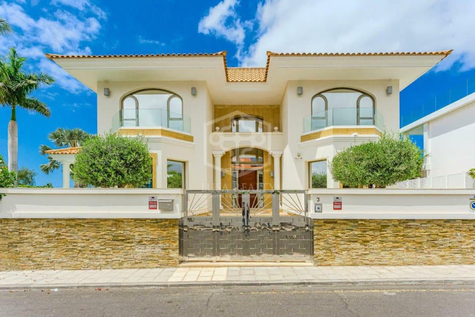 Huvila Adeje, Tenerife, Espanja 4 makuuhuonetta, 463 m2 No. 167679
