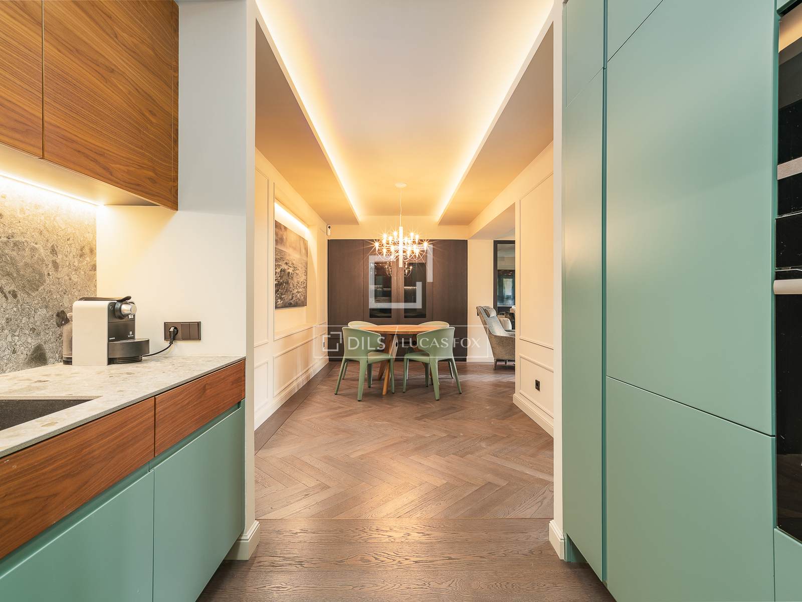 Apartment in Barcelona, Spain 3 bedrooms, 218 sq.m. No. 192590