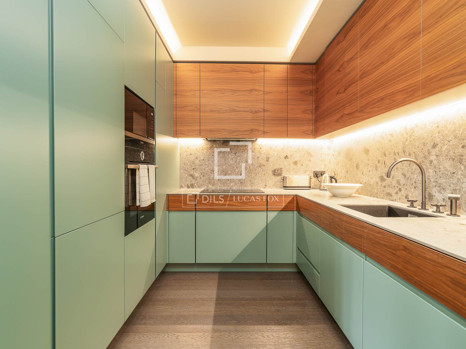 Apartment in Barcelona, Spain 3 bedrooms, 218 sq.m. No. 192590