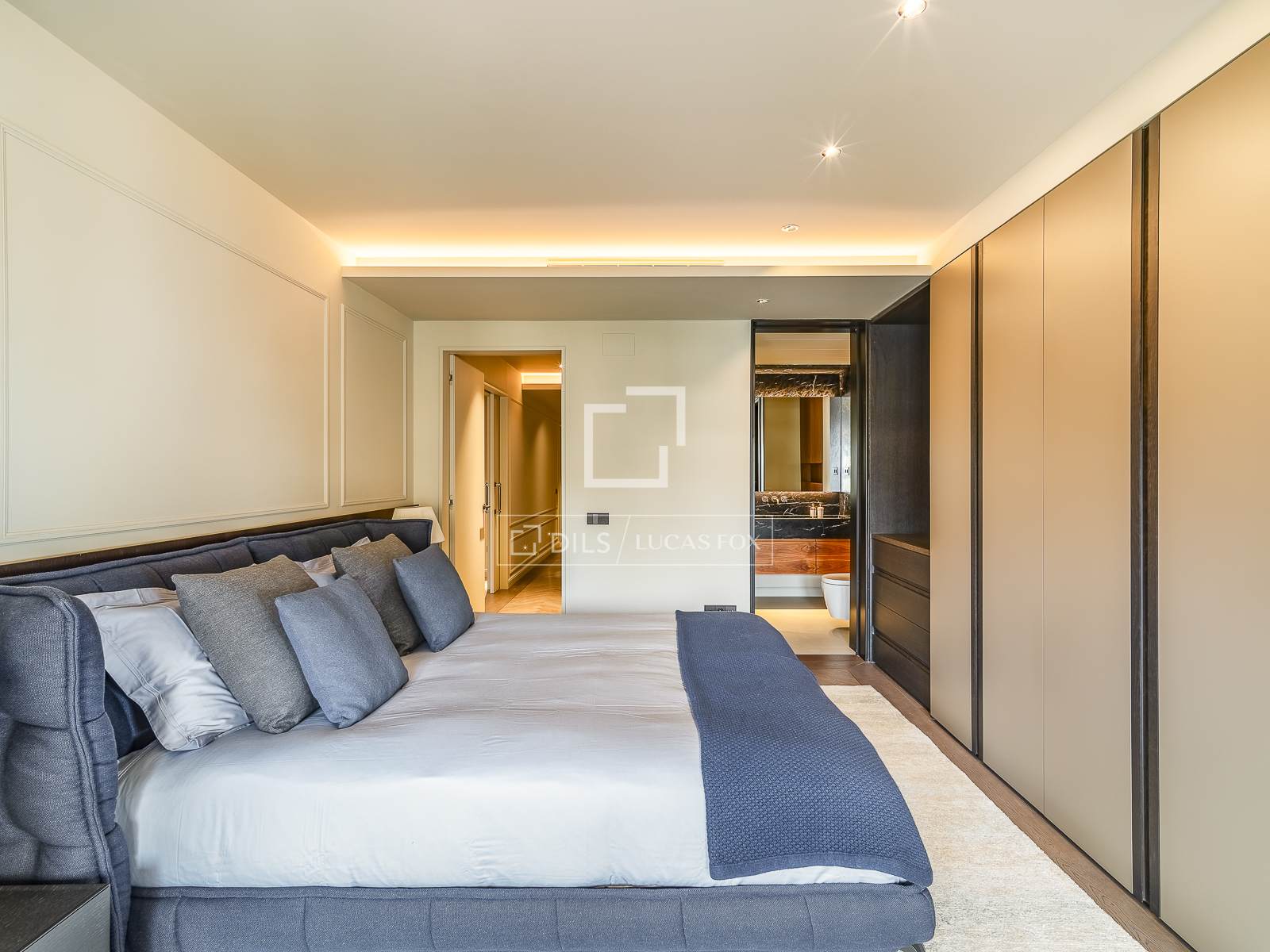 Apartment in Barcelona, Spain 3 bedrooms, 218 sq.m. No. 192590