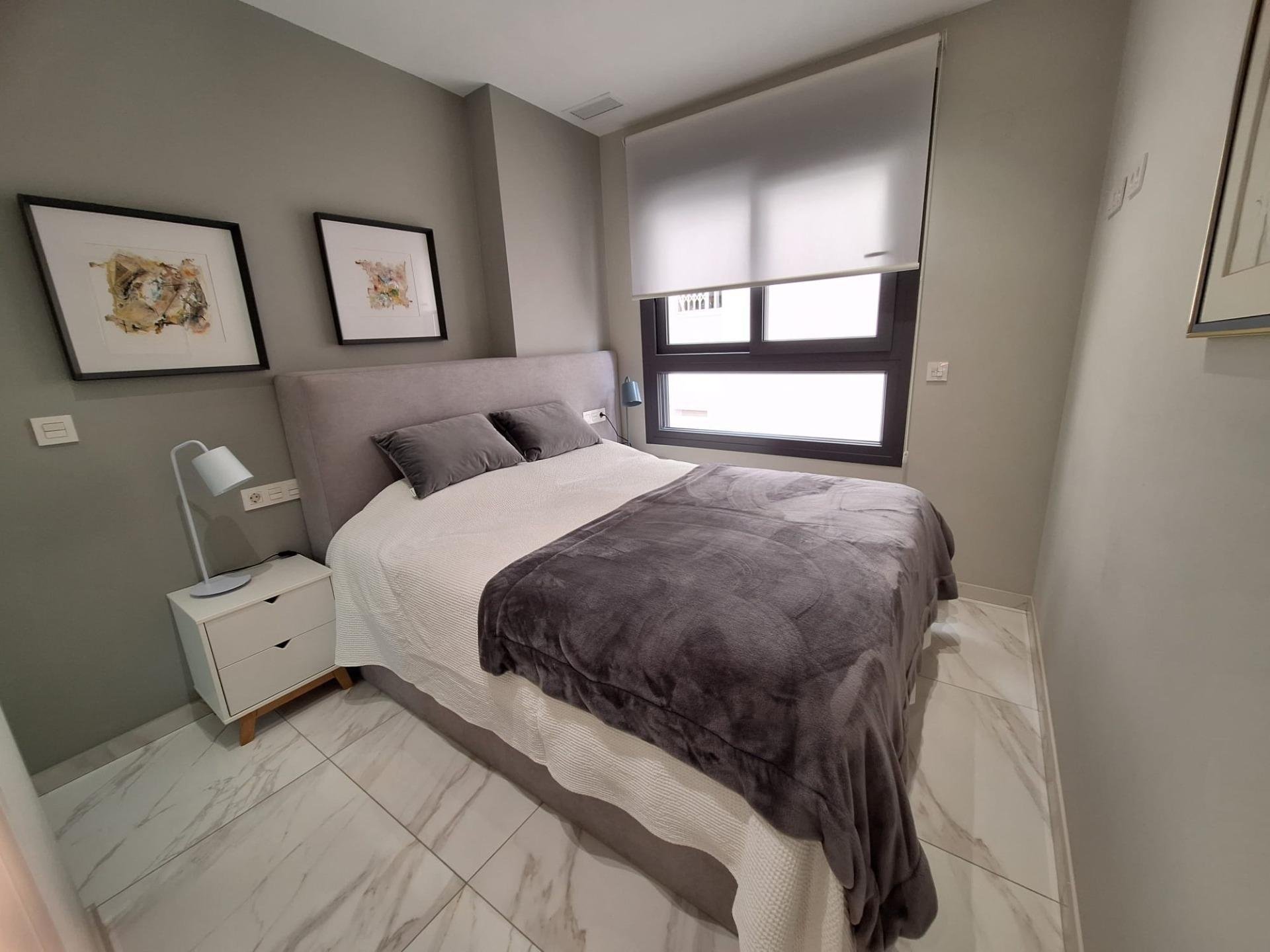 Apartamento en Torrevieja, Alicante, España 2 dormitorios, 77 m2 No. 113501