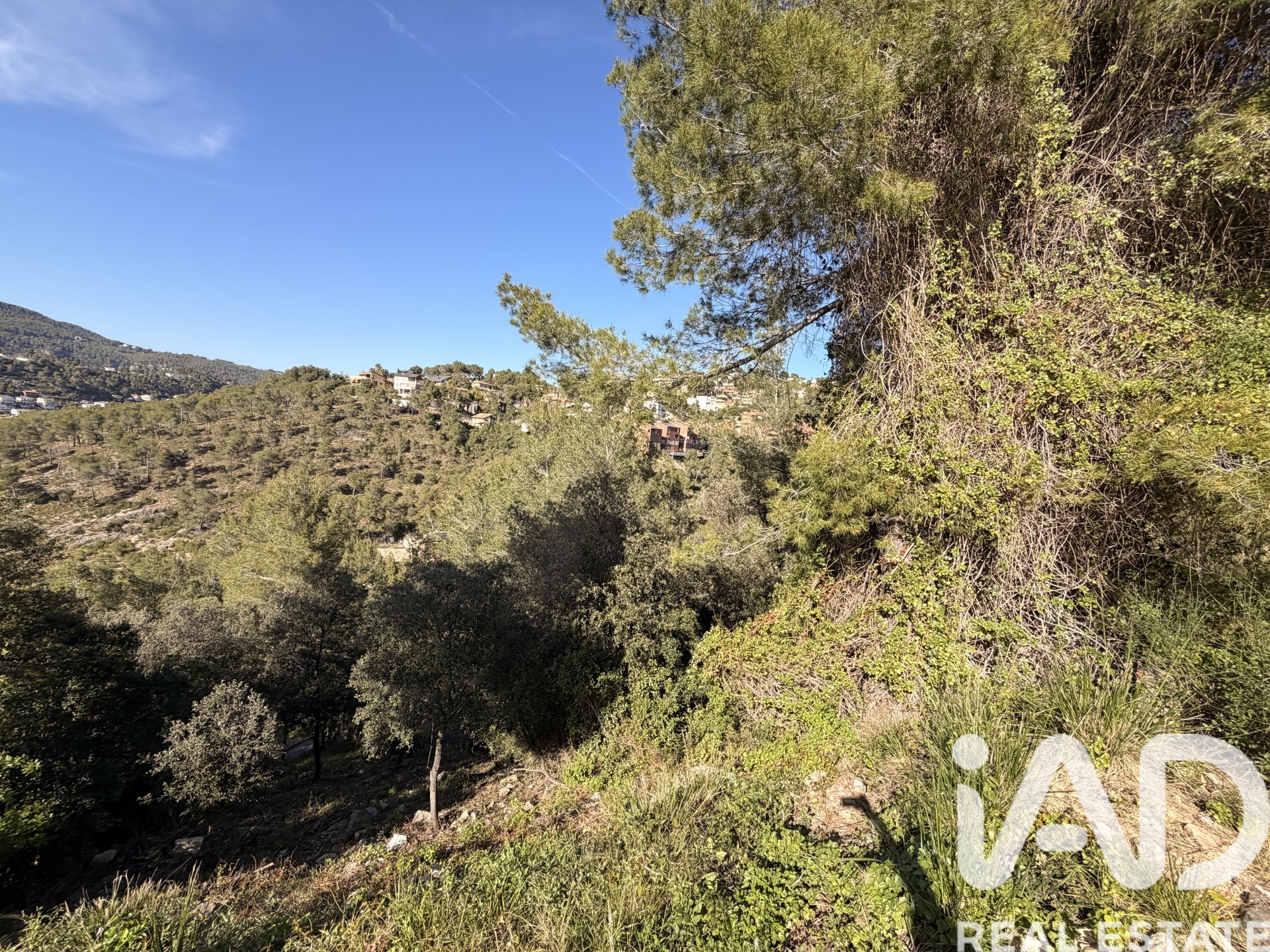 Zemes gabals Vallirana, Barcelona, Spānijā 587 m2 Nr. 184943