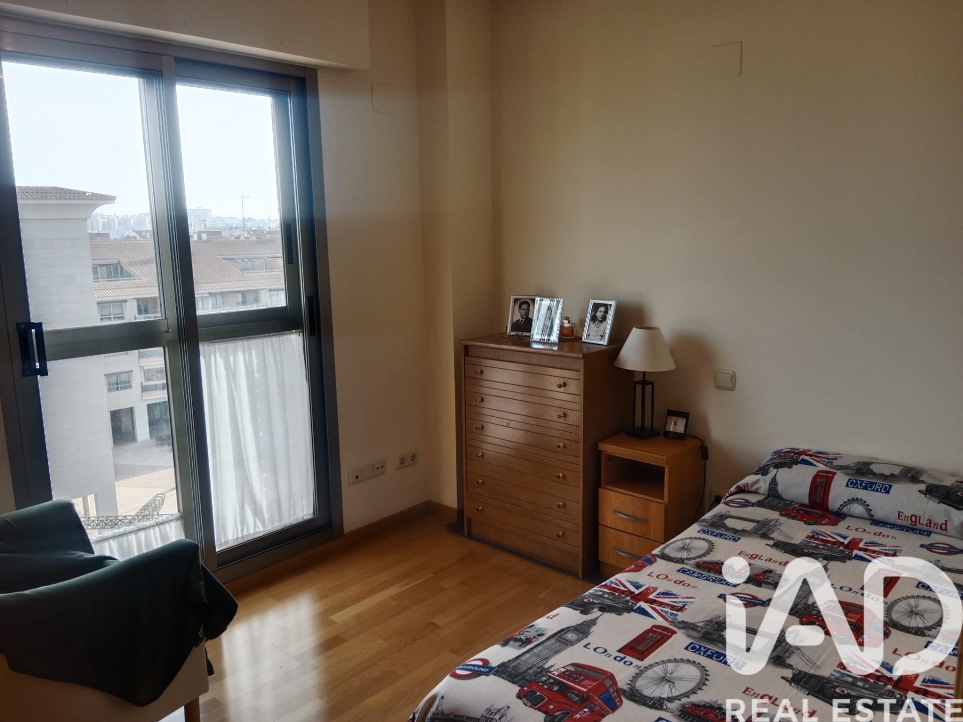Penthouse in Zaragoza, Spain 5 bedrooms, 180 sq.m. No. 152668