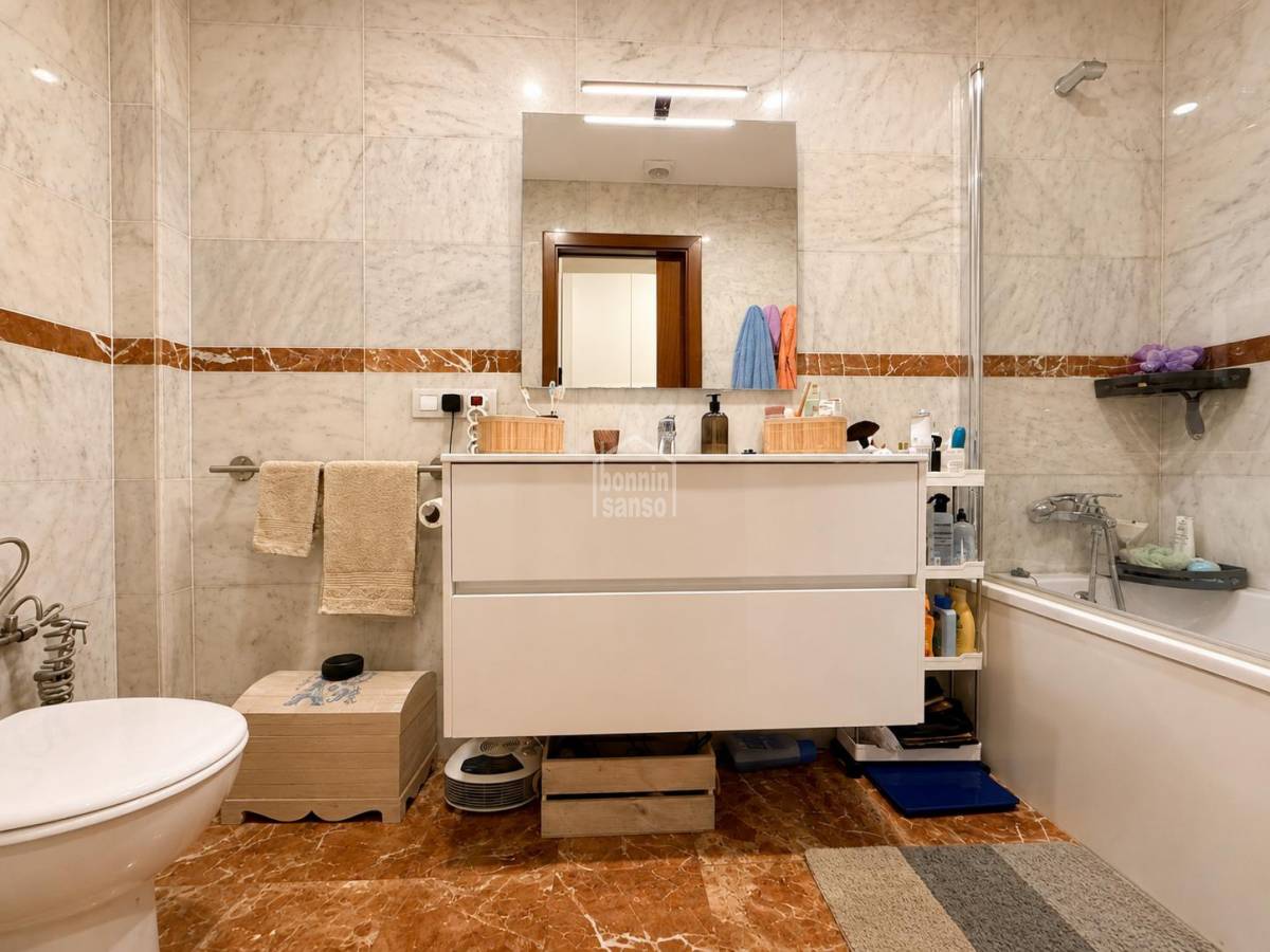 Appartamento a Ciutadella De Menorca, Menorca, Spagna 4 camere da letto, 140 mq. N° 181941