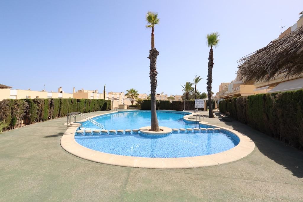 Kaupunkipientalo Cabo Roig, Alicante, Espanja 3 makuuhuonetta, 164 m2 No. 189990