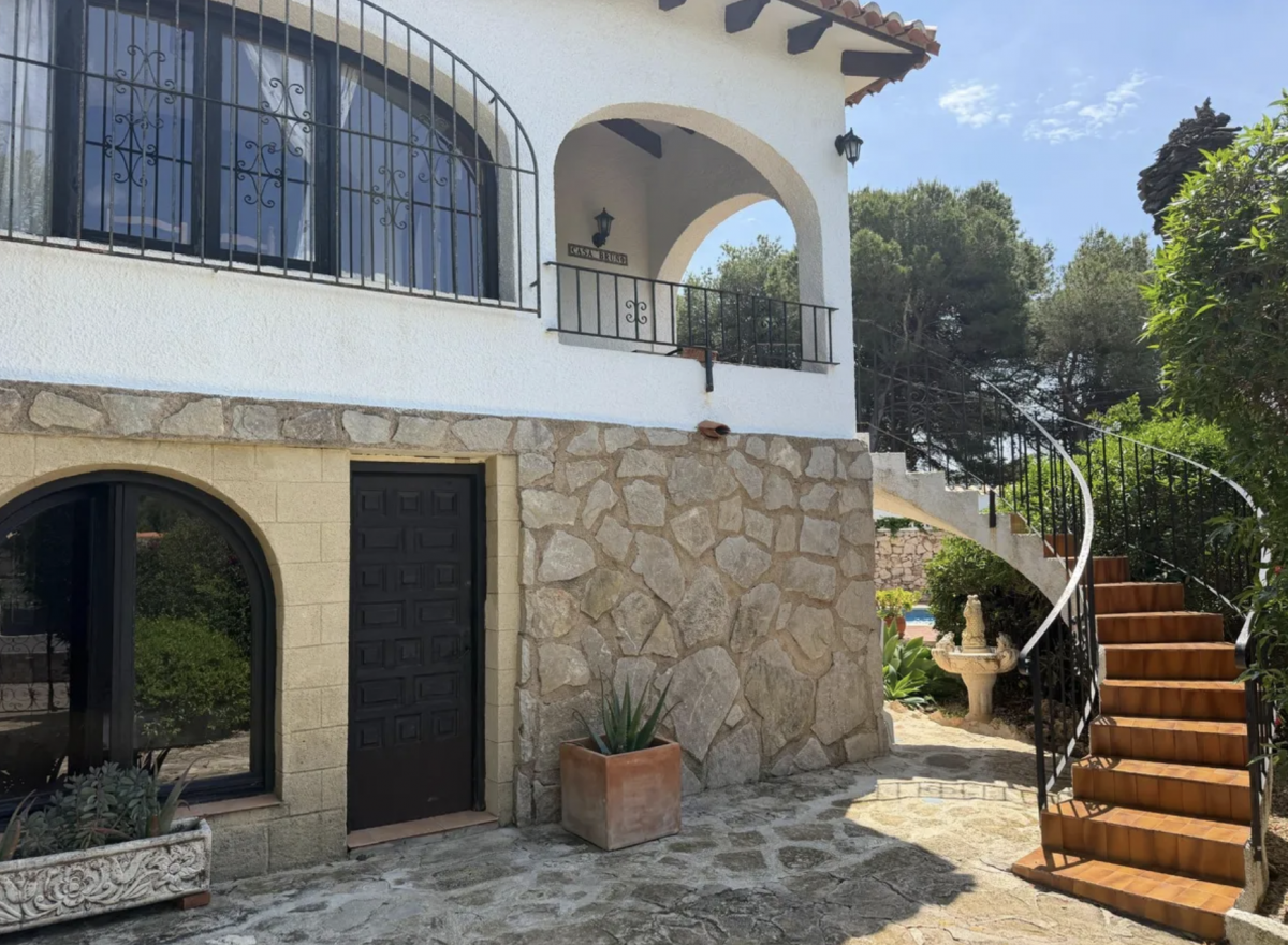 Villa in Javea, Alicante, Spain 3 bedrooms, 206 sq.m. No. 189994