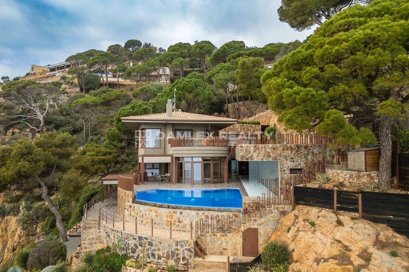 Villa en Sant Feliu de Guíxols, Gerona, España 7 dormitorios,  No. 176668
